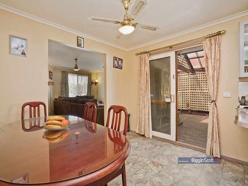 33 Newham Way, Altona Meadows image 3