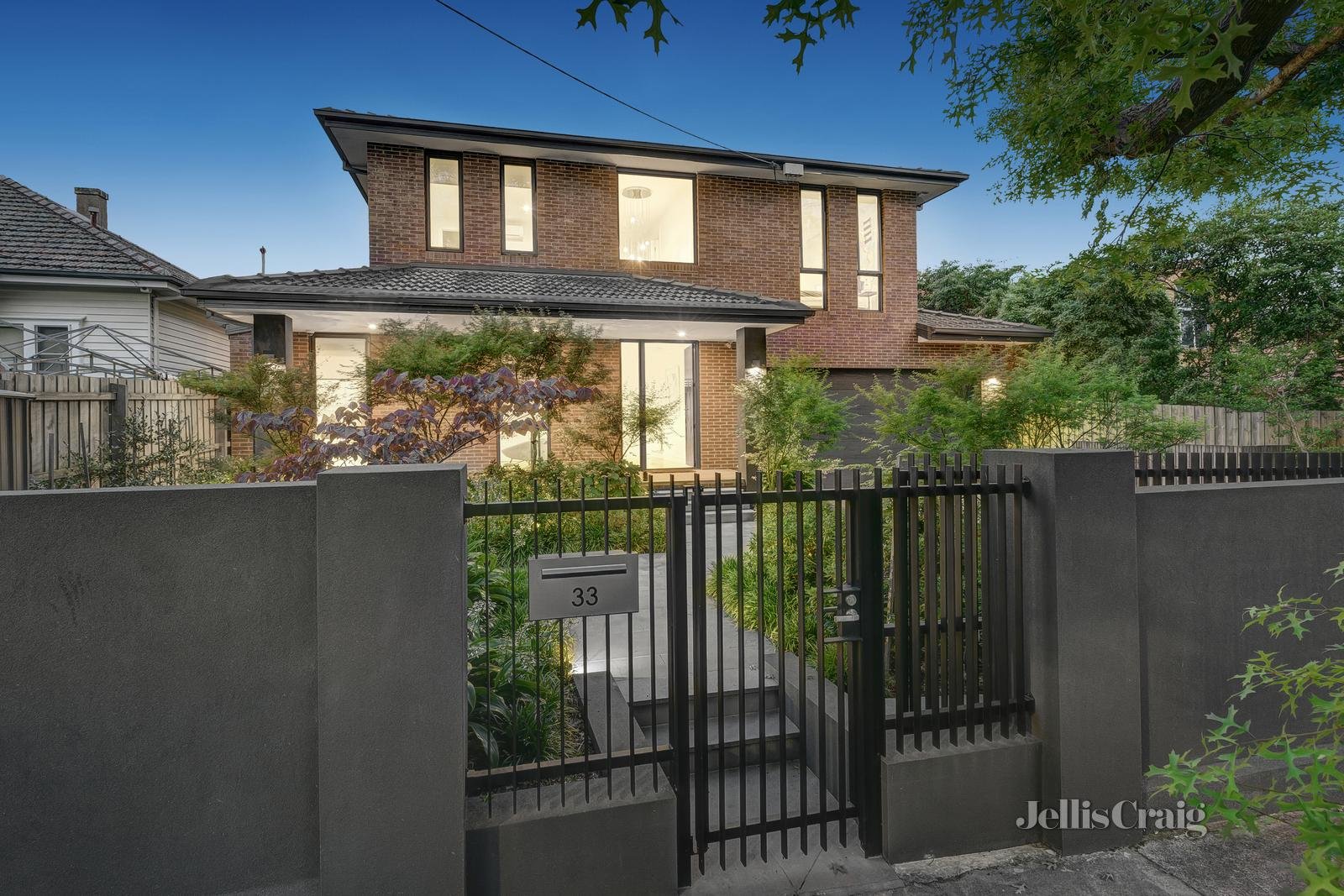 33 Nungerner Street, Balwyn image 1