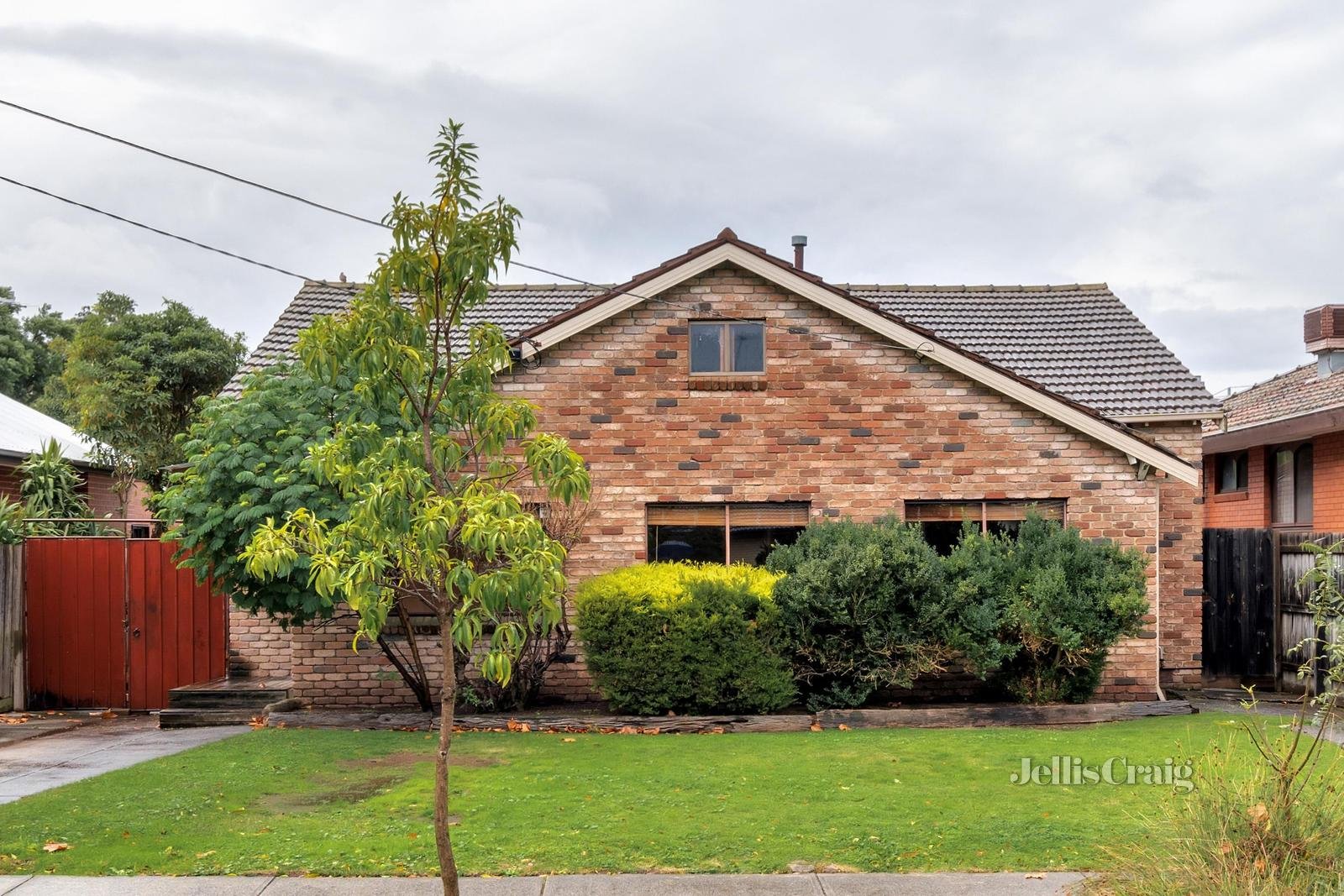 33 Parker Street, Pascoe Vale image 2