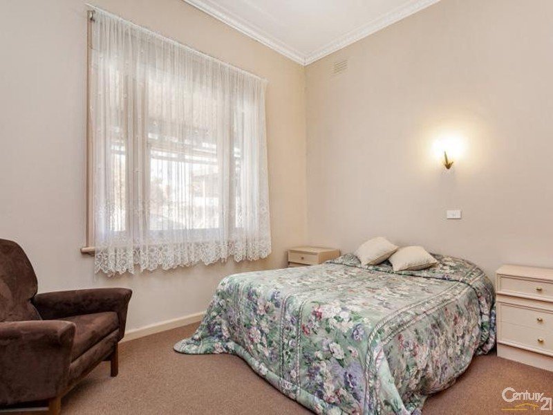 33 Peel Street, Newport image 6