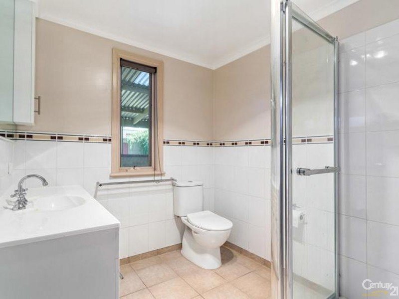 33 Peel Street, Newport image 8