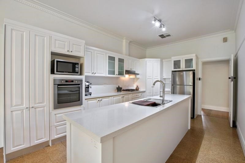 33 Percy Street, Balwyn image 2