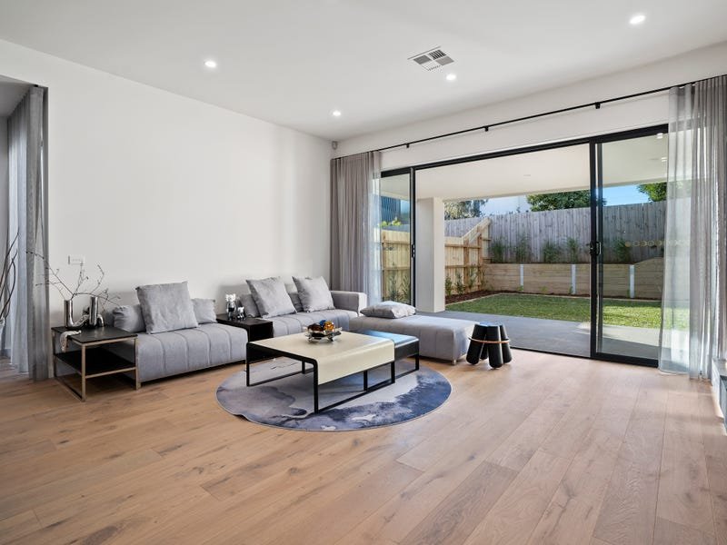 Property Gallery Thumbnail 3