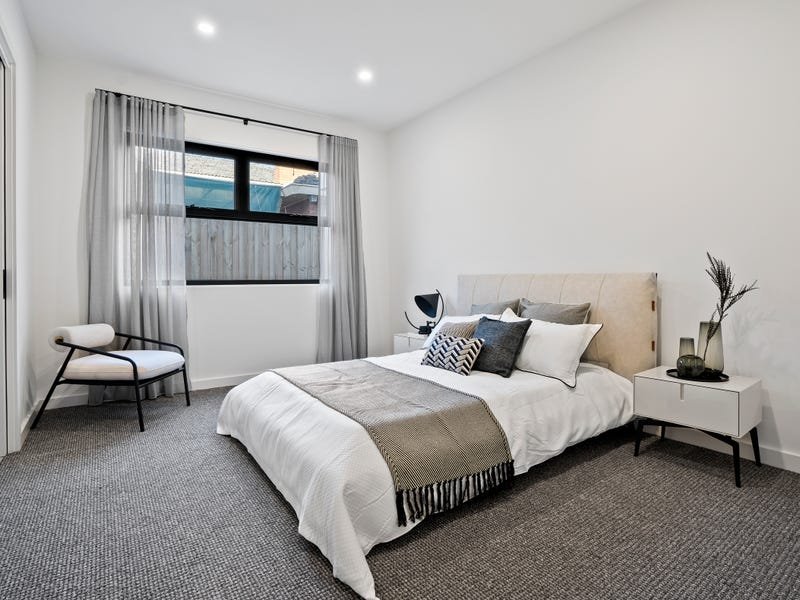 Property Gallery Thumbnail 11