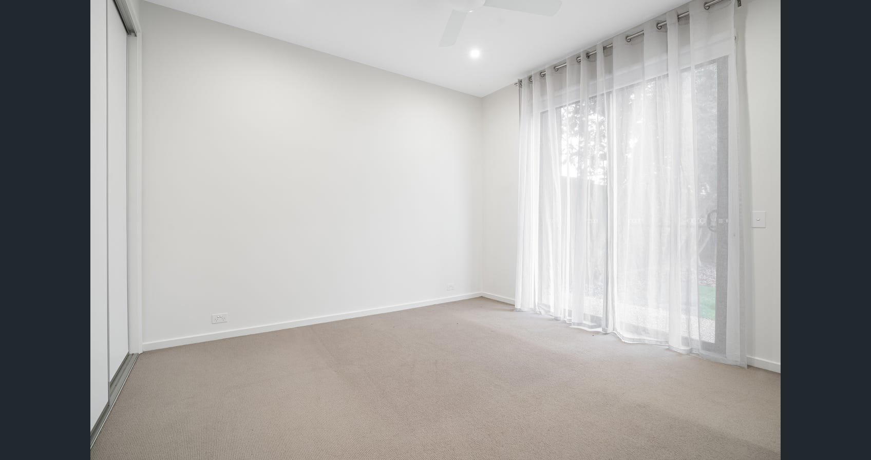 Property Gallery Thumbnail 6