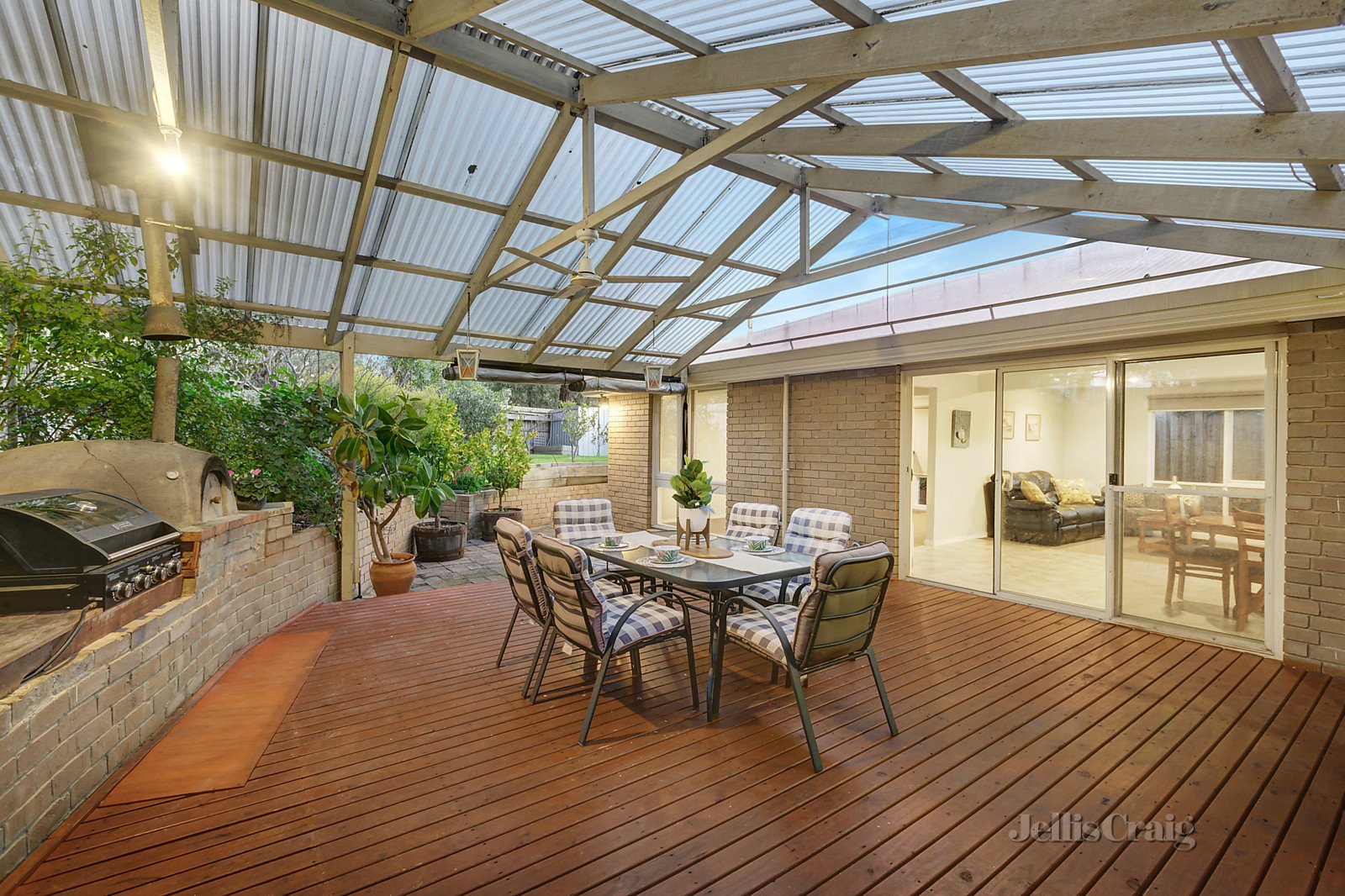 33 Plenty River Drive, Greensborough image 4