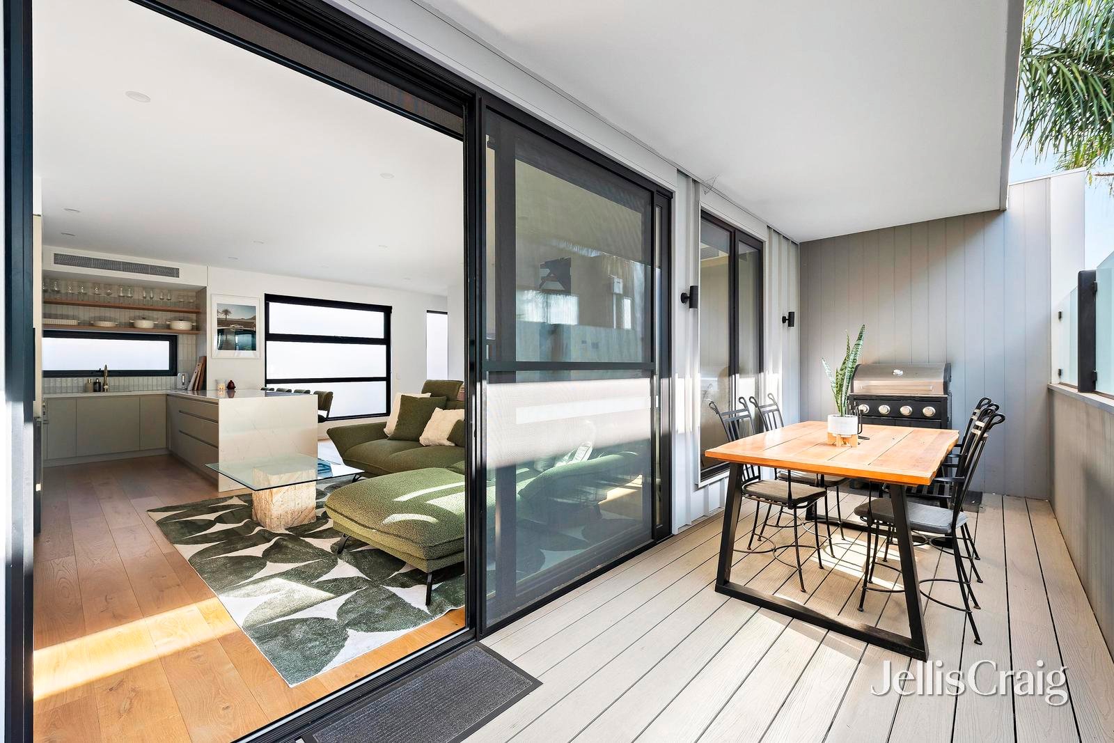 3/3 Rainsford Street, Elwood image 3