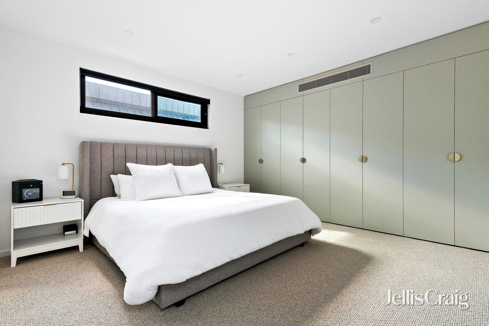 3/3 Rainsford Street, Elwood image 8