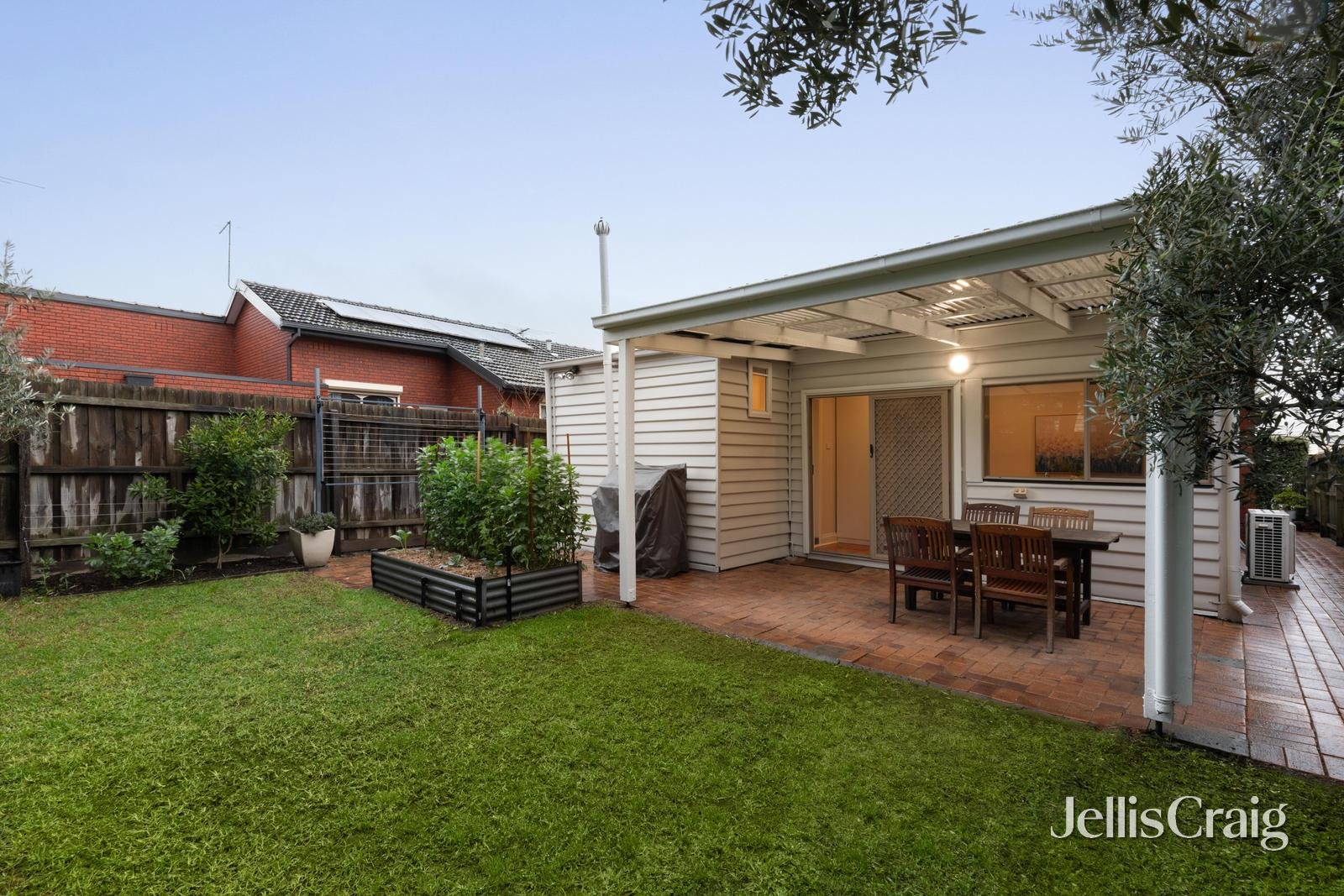 33 Rossmoyne Street, Thornbury image 13