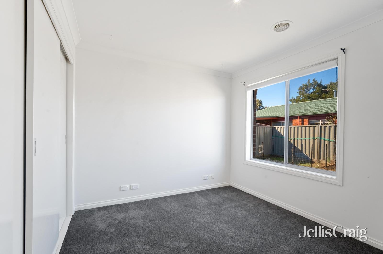 33 Royale Street, Delacombe image 2