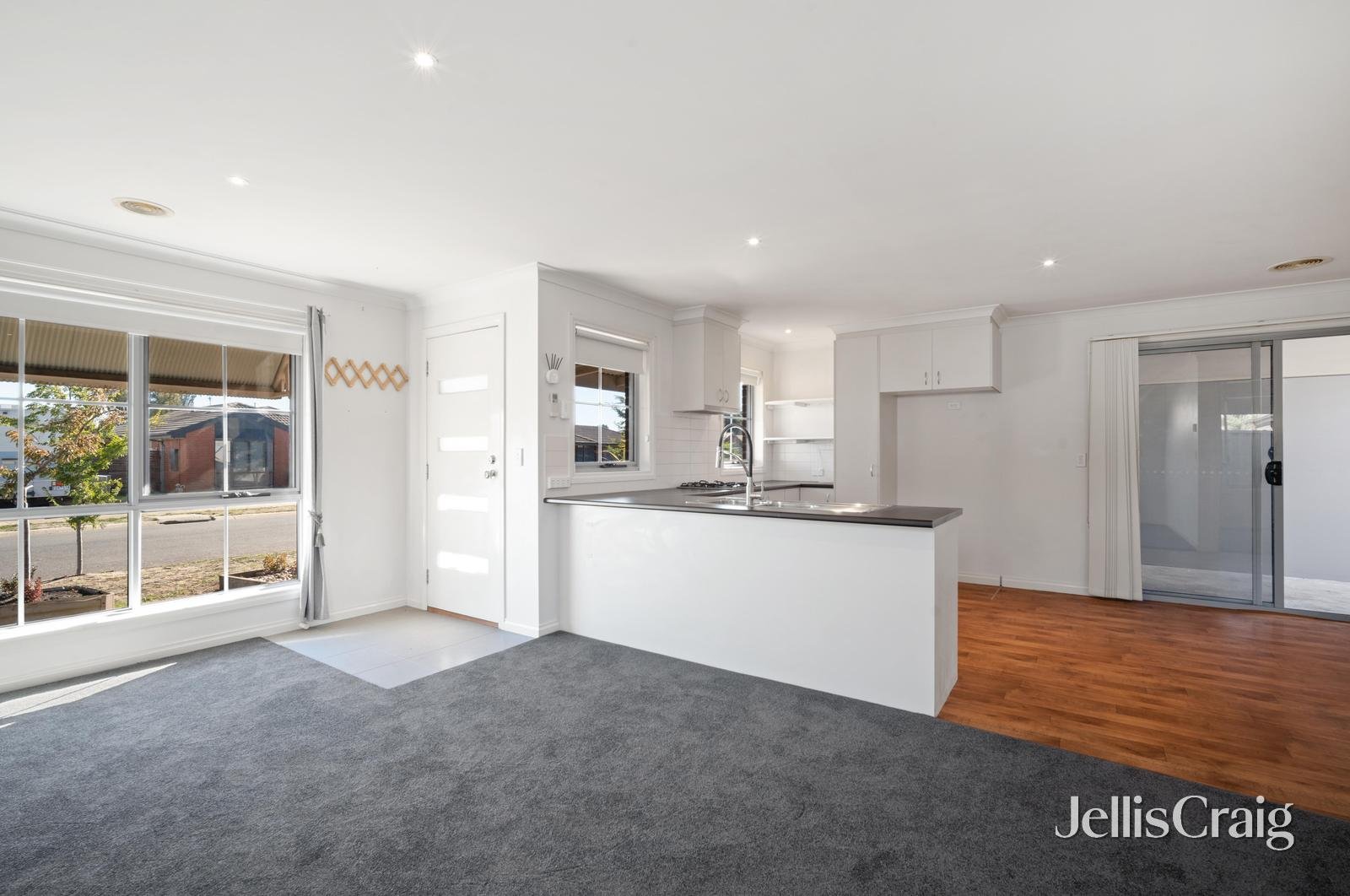 33 Royale Street, Delacombe image 5