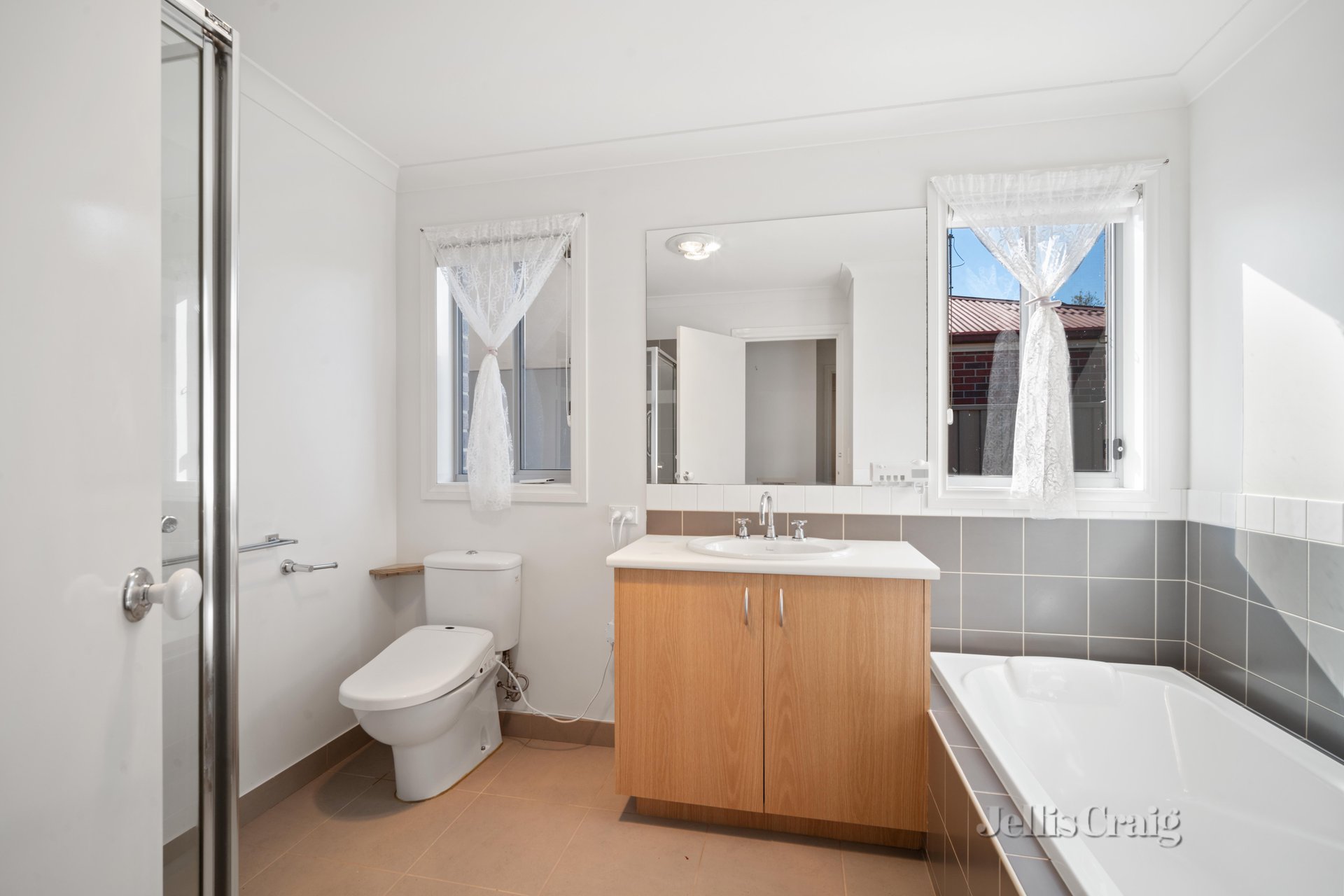 33 Royale Street, Delacombe image 6