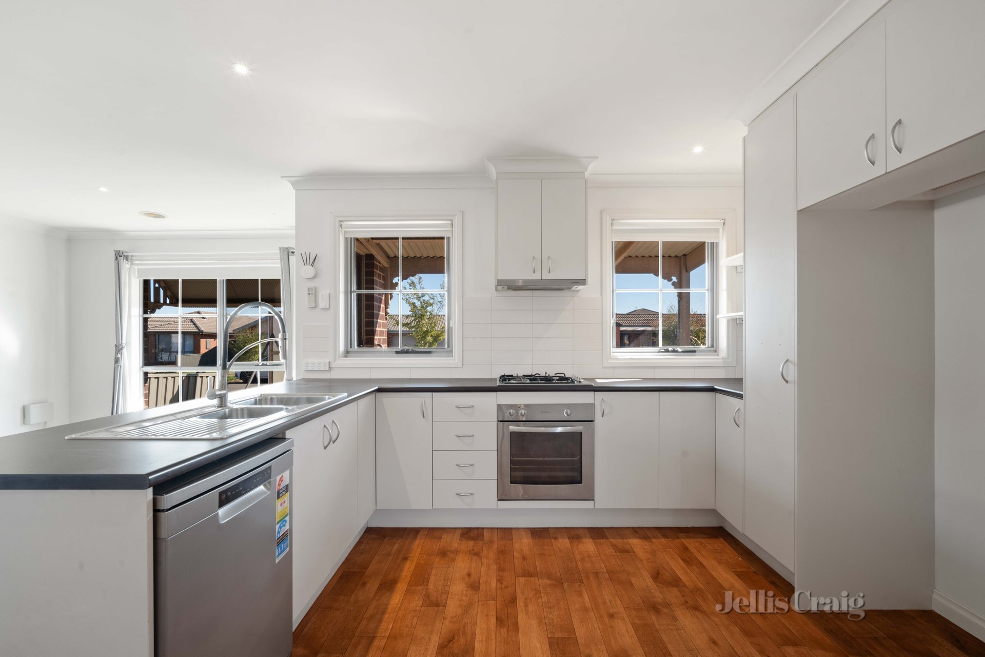 33 Royale Street, Delacombe image 3