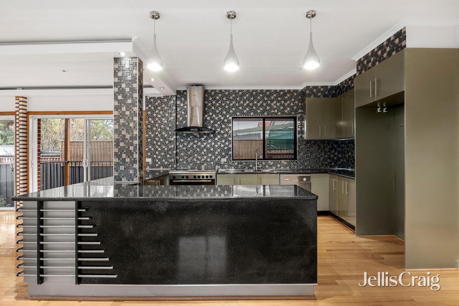 33 Salisbury Street, Coburg image 4