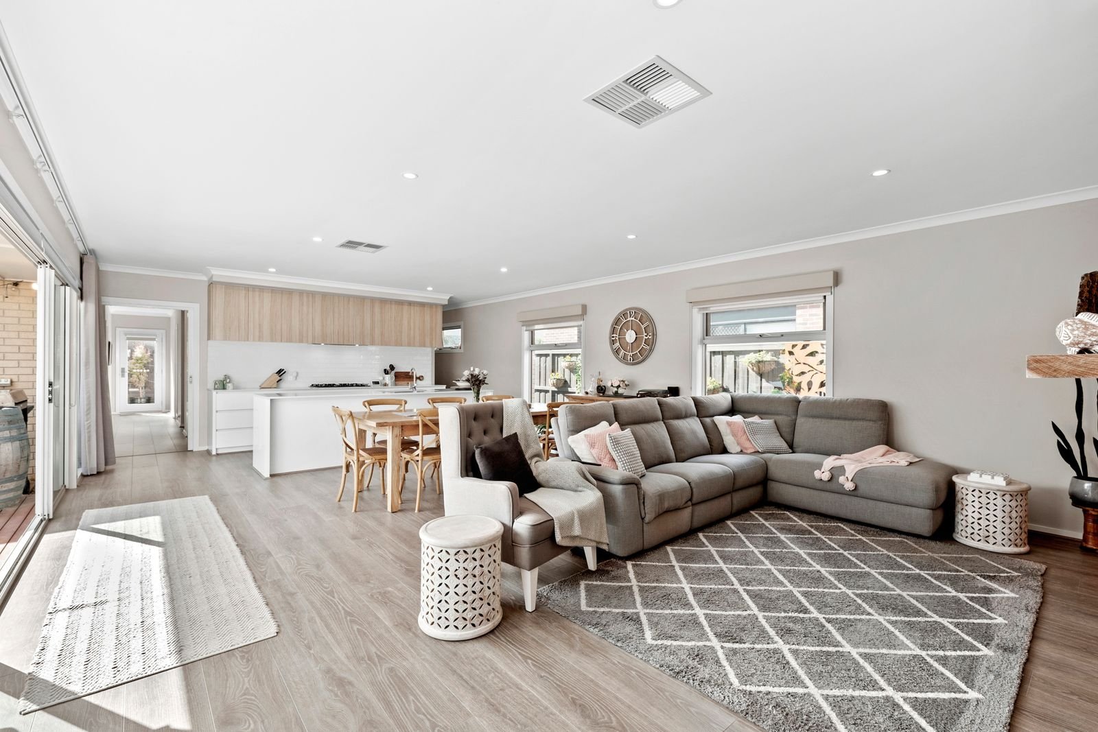 Property Gallery Thumbnail 9
