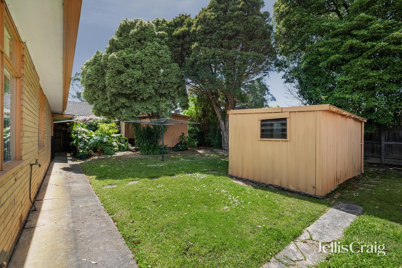 33 Samuel Road, Blackburn South image 10