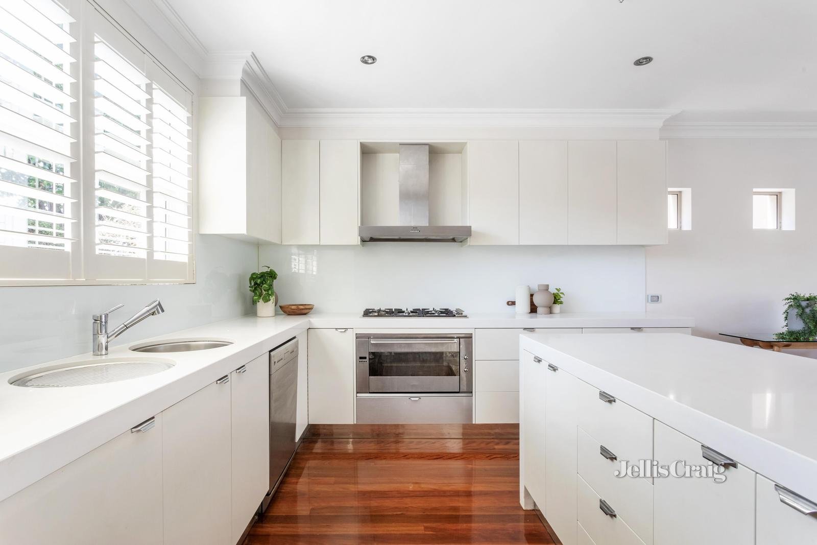 3/3 Stornoway Road, Camberwell image 5