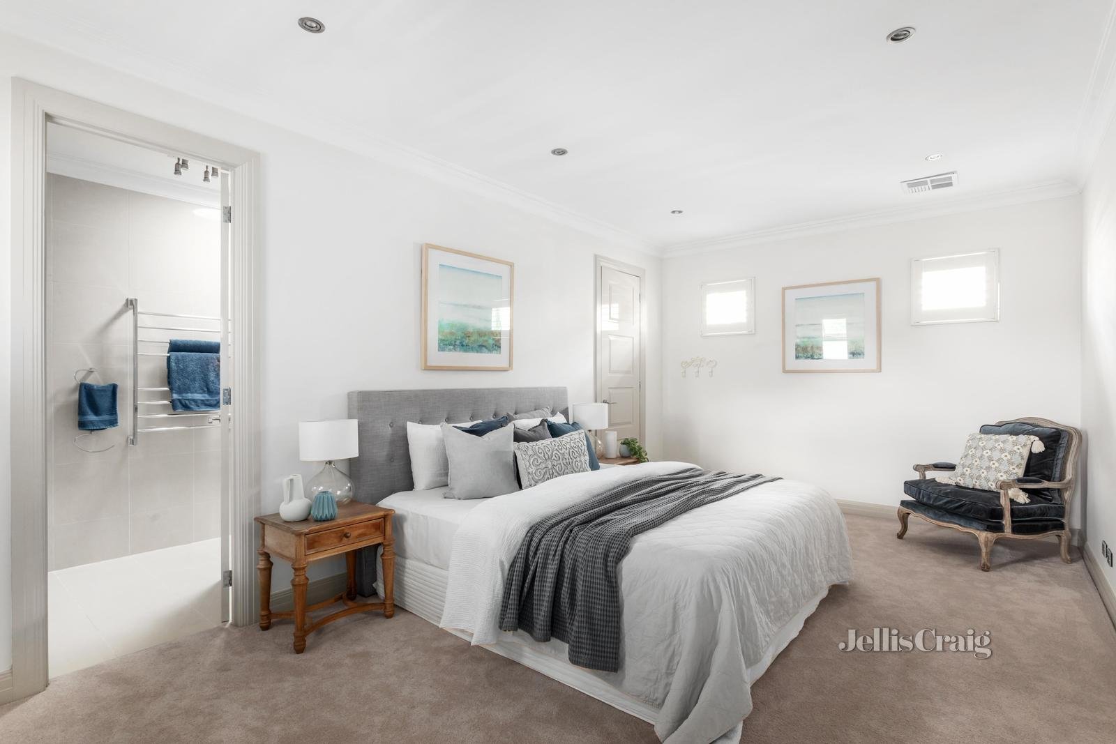 3/3 Stornoway Road, Camberwell image 8