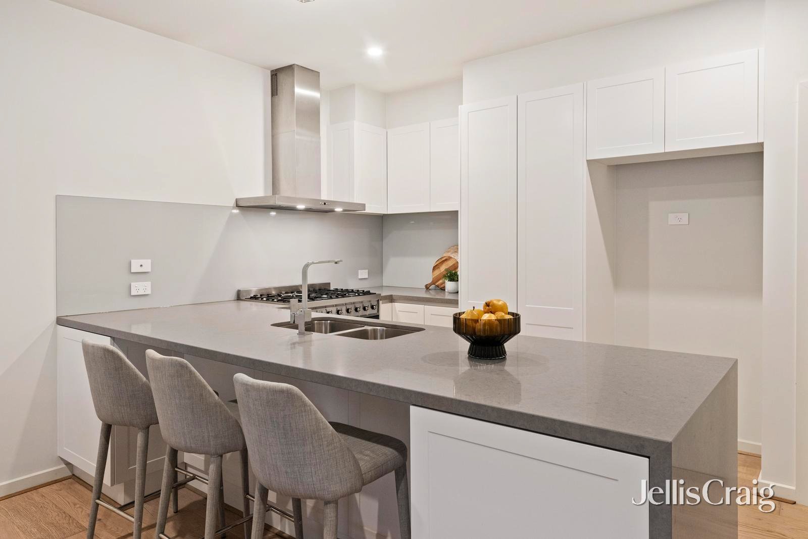 33 Sunbeam Avenue, Ringwood East image 4