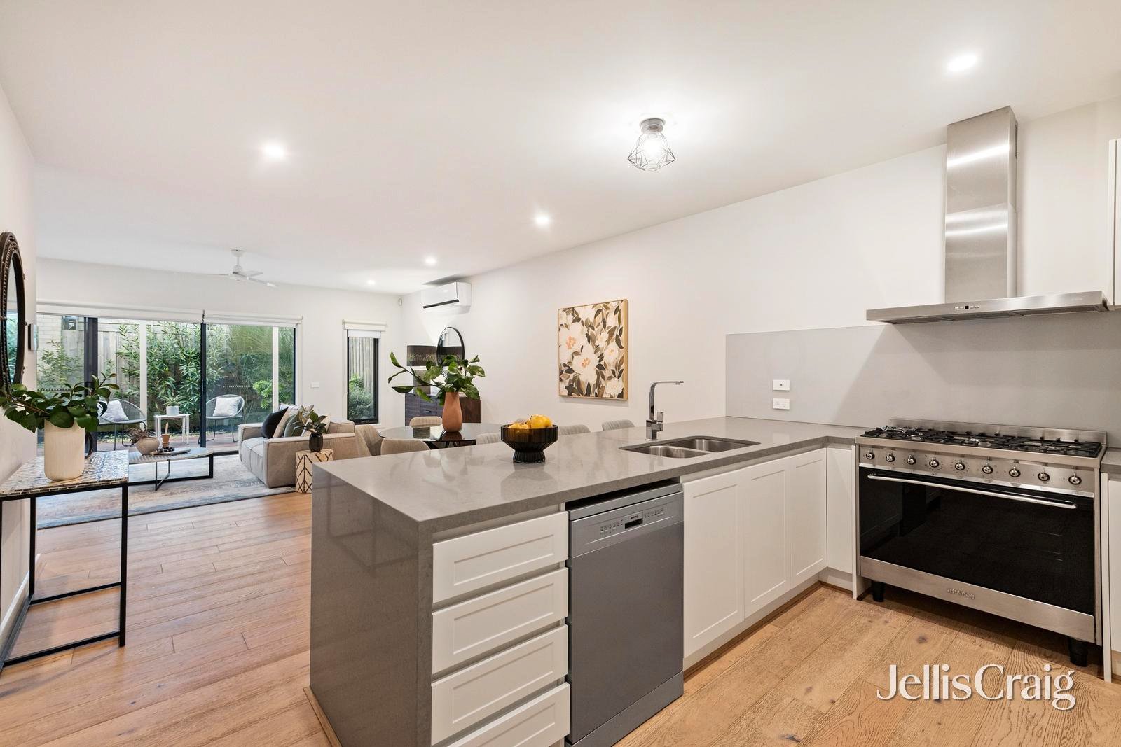 33 Sunbeam Avenue, Ringwood East image 5