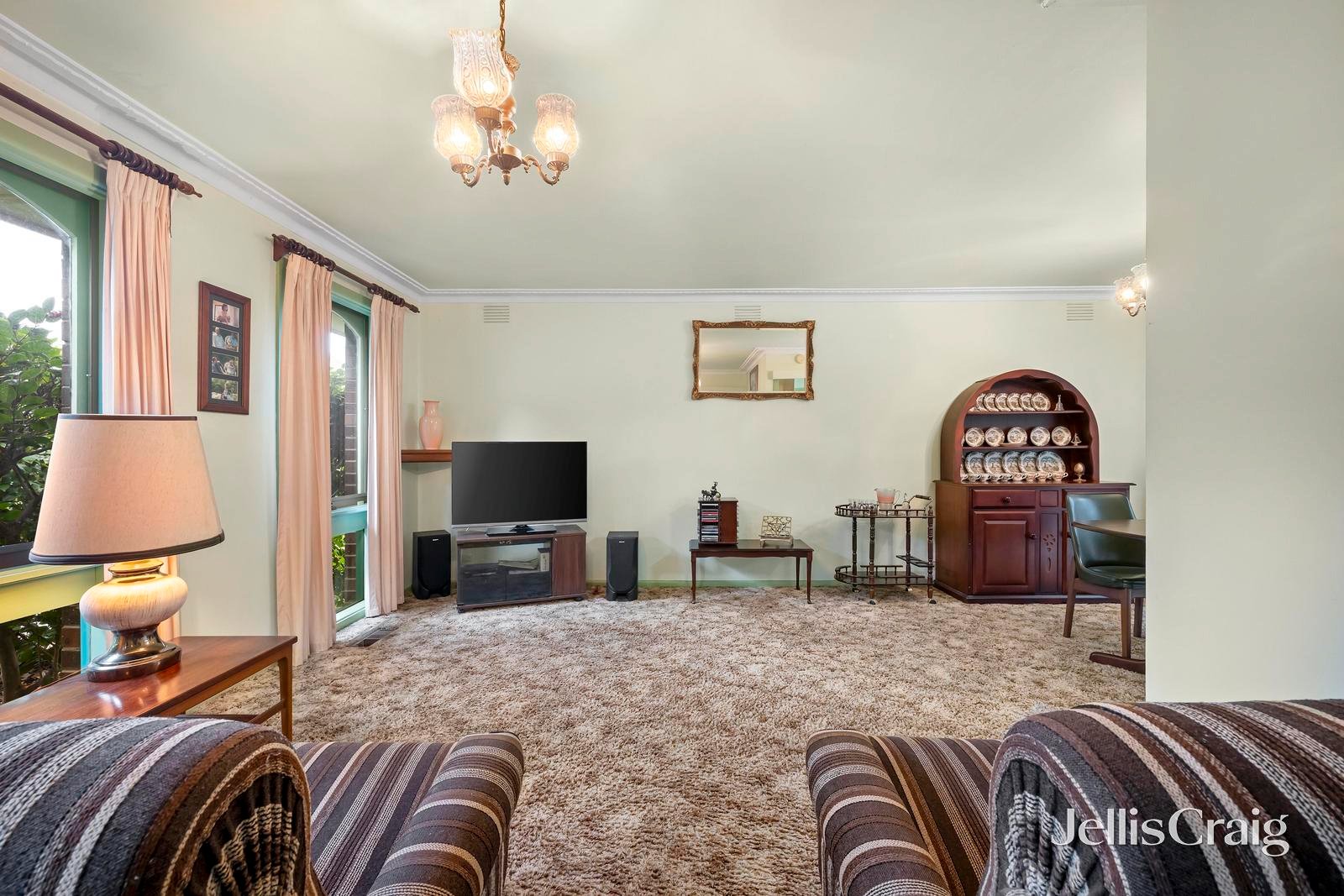33 The Avenue, Montrose image 2