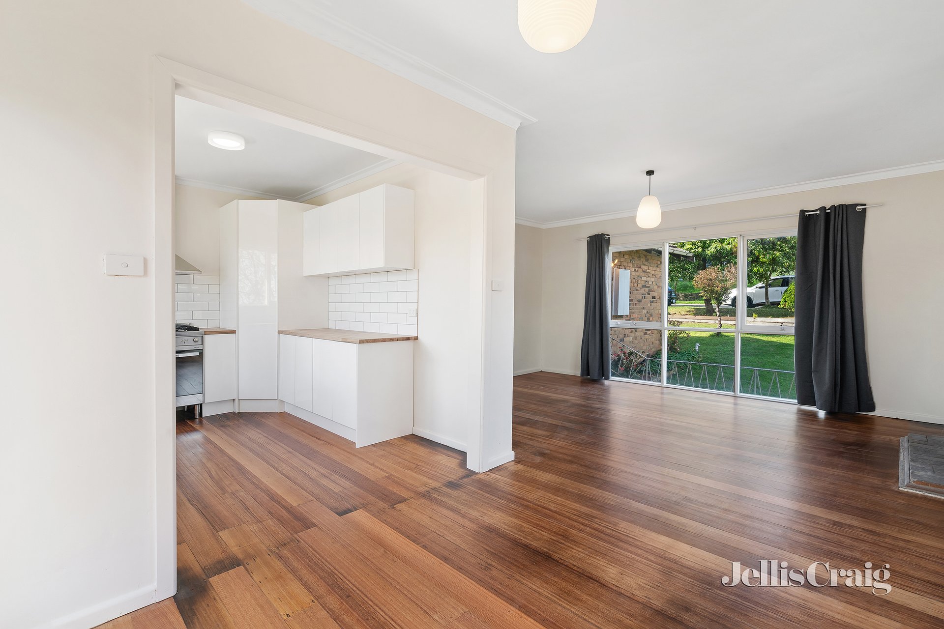 33 Toumlin Grove, Viewbank image 3