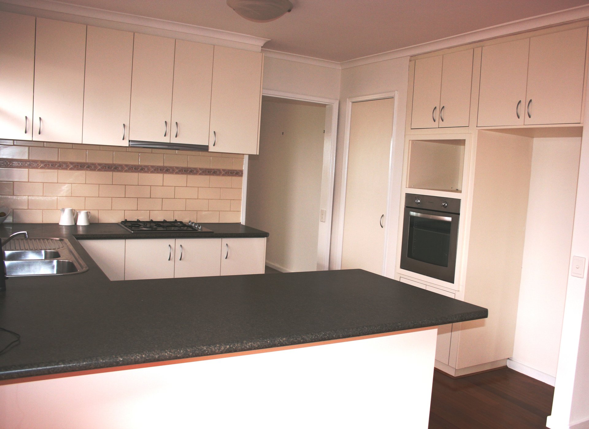 Property Gallery Thumbnail 3