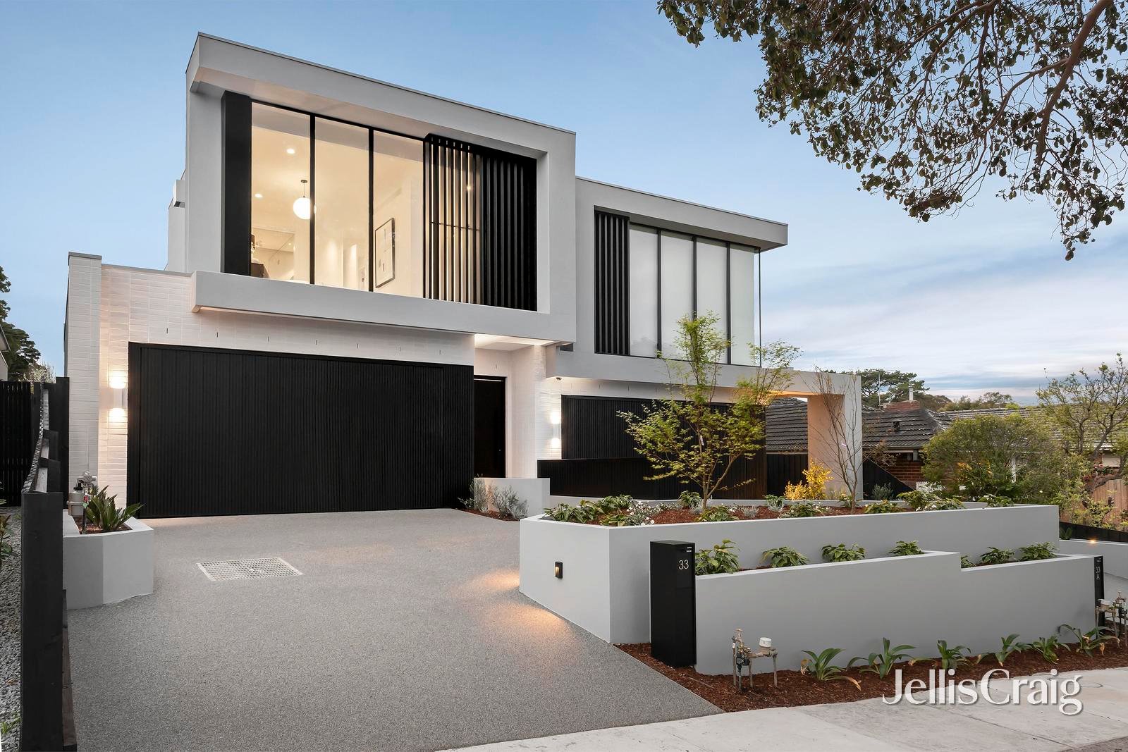 33 Tristania Street, Doncaster East image 1