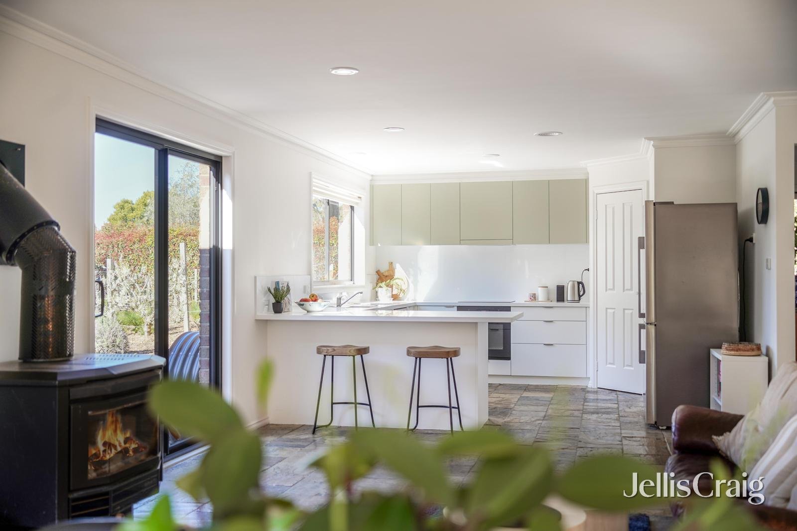 33 Tweddle Lane, Woodend image 5