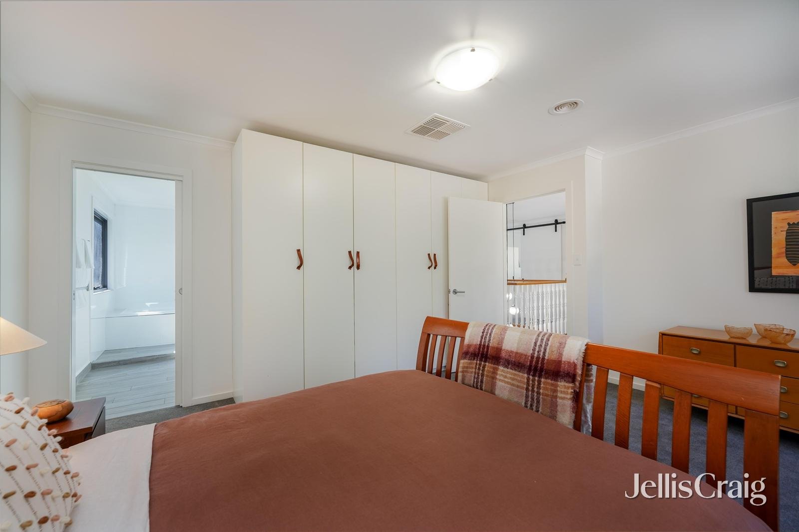 33 Tweddle Lane, Woodend image 12