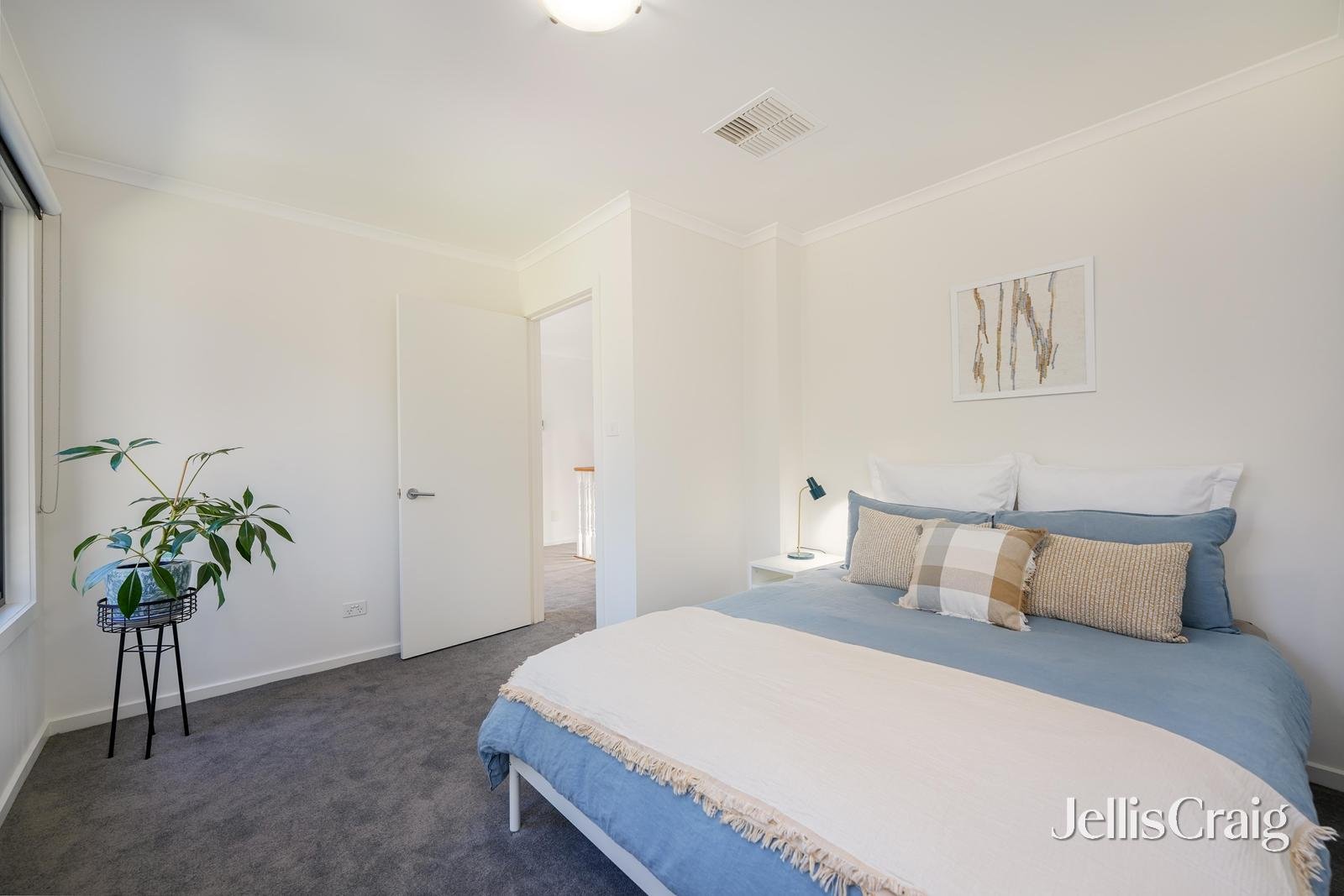 33 Tweddle Lane, Woodend image 15
