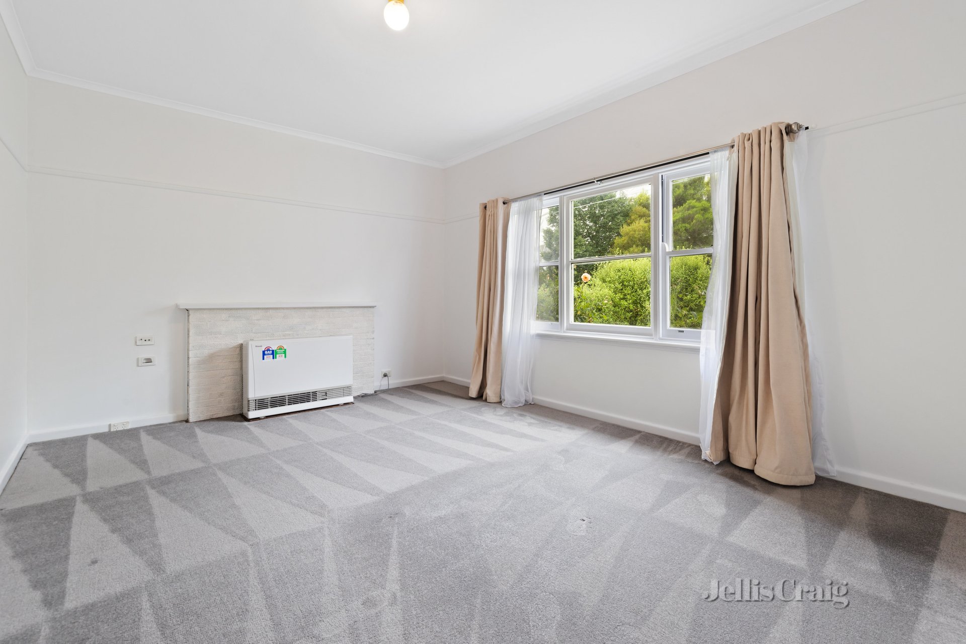 33 White Avenue, Wendouree image 4