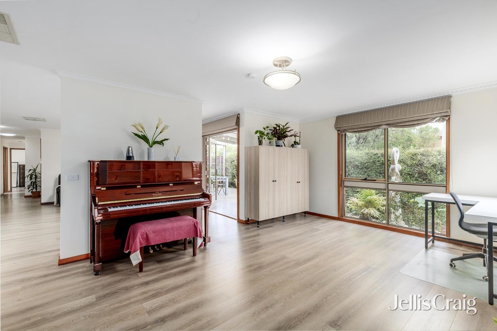 33 Wilga Street, Mount Waverley image 3