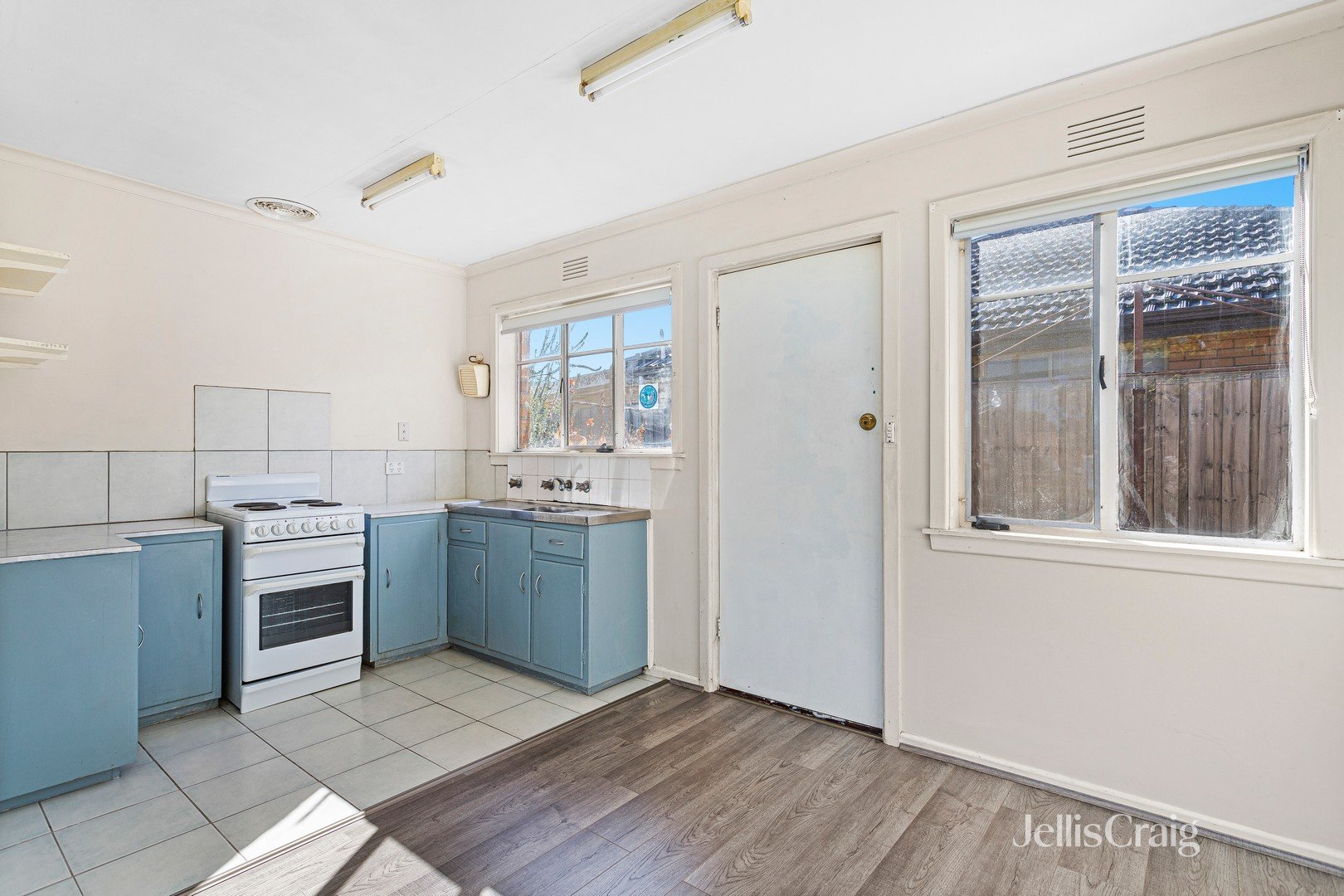 3/30 Chifley Avenue, Altona image 3