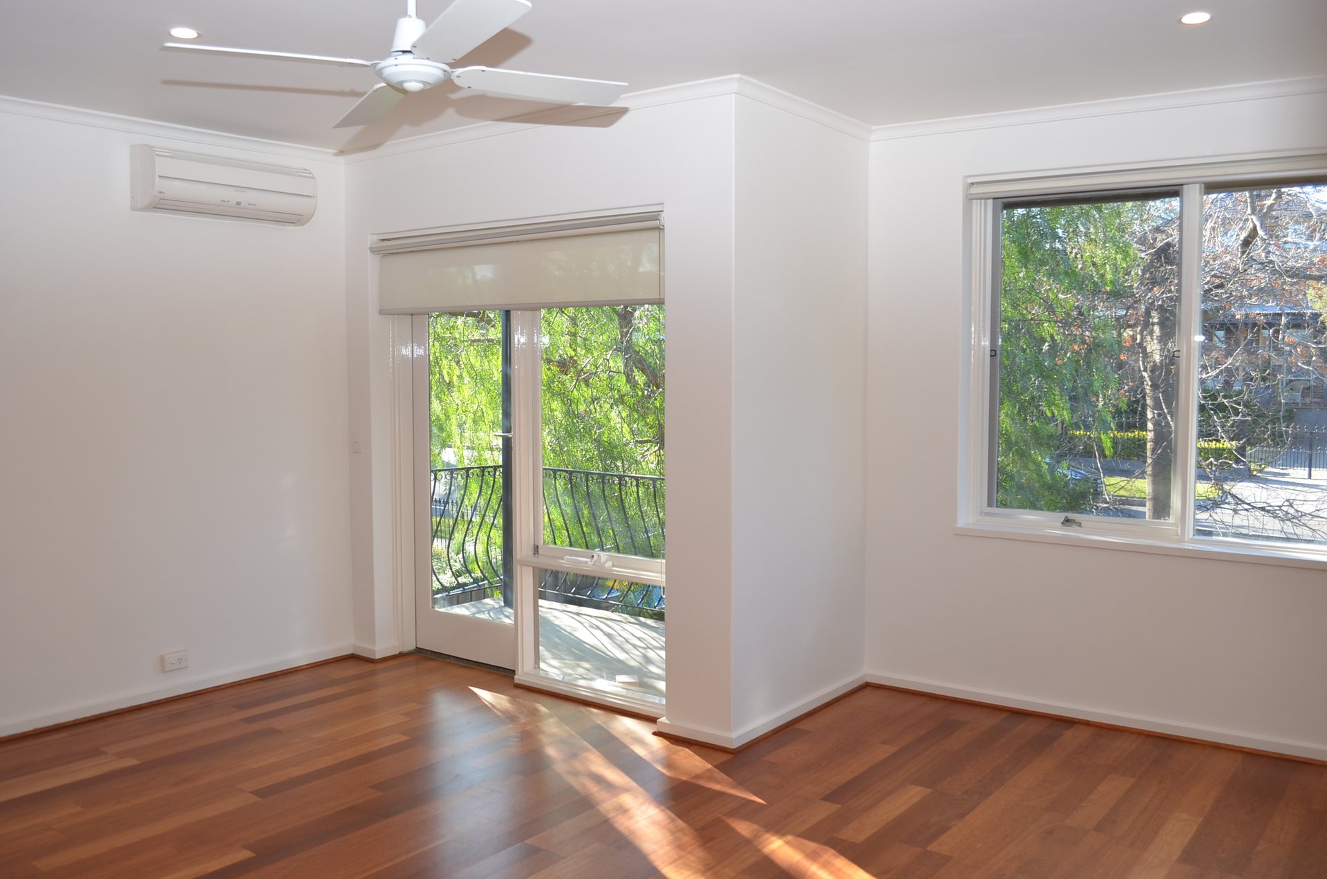 3/30 Clive Road, Hawthorn East image 2