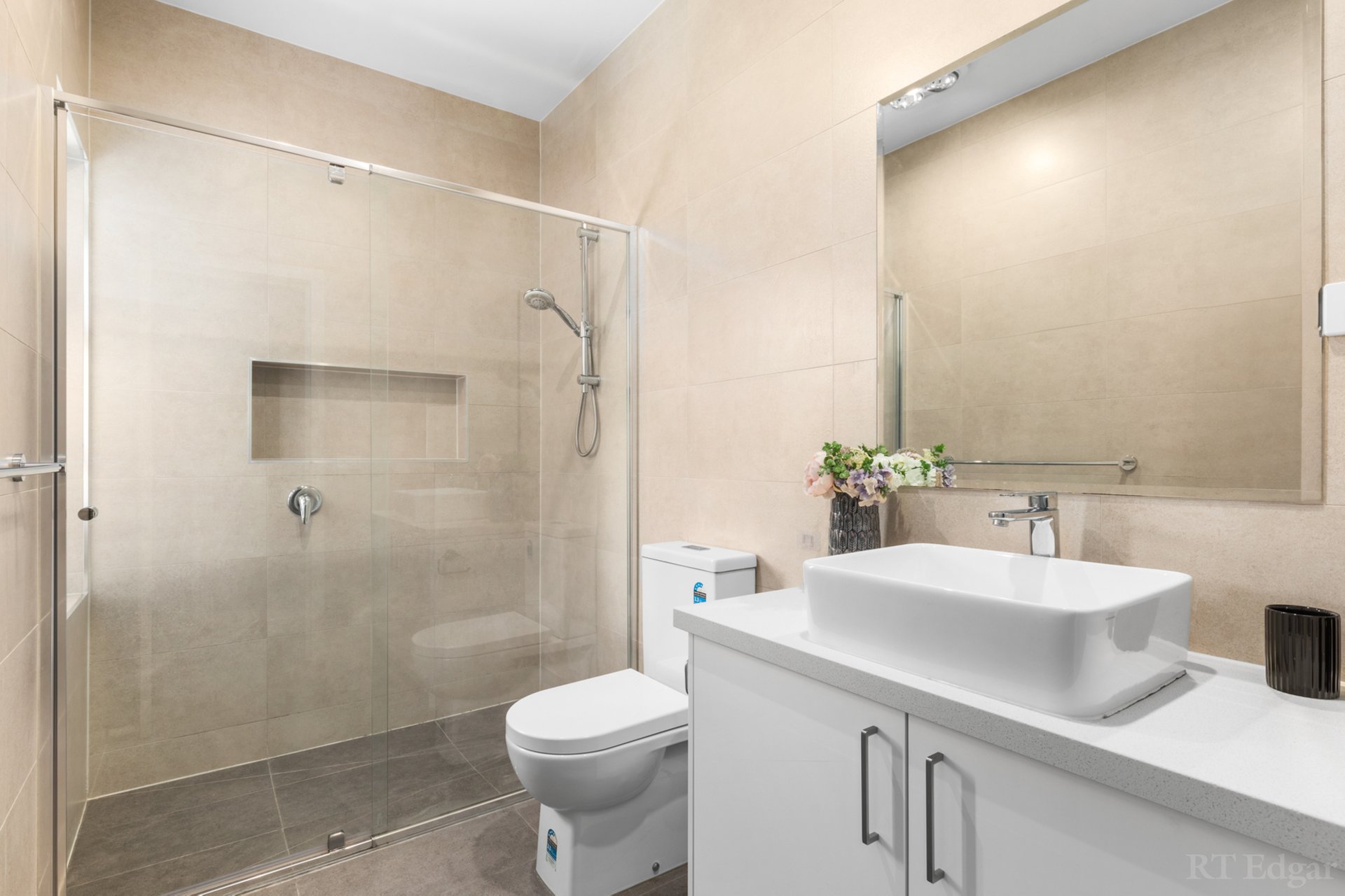 Property Gallery Thumbnail 8