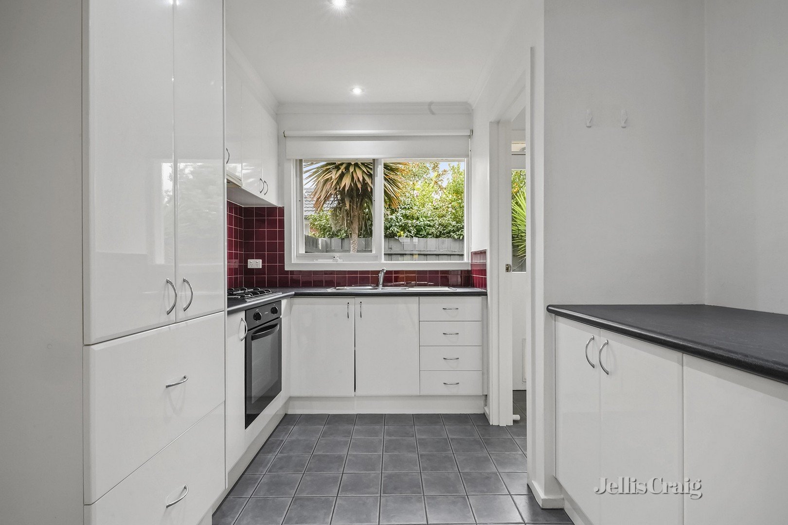 3/30 Flinders Street, Mentone image 3