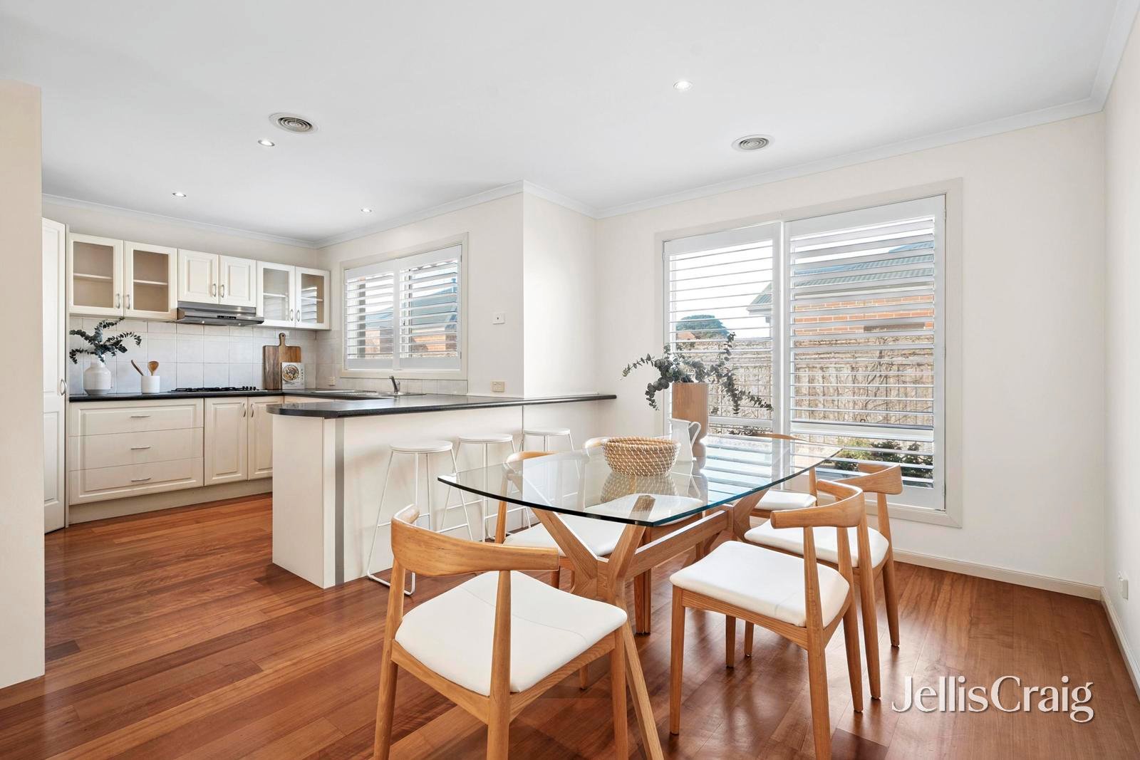 3/30 Logan Street, Hamlyn Heights image 4