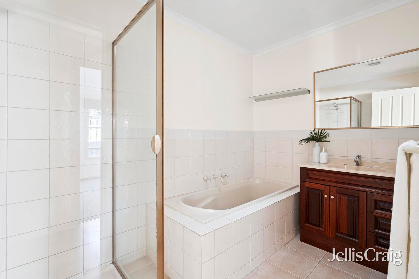 3/30 Logan Street, Hamlyn Heights image 10