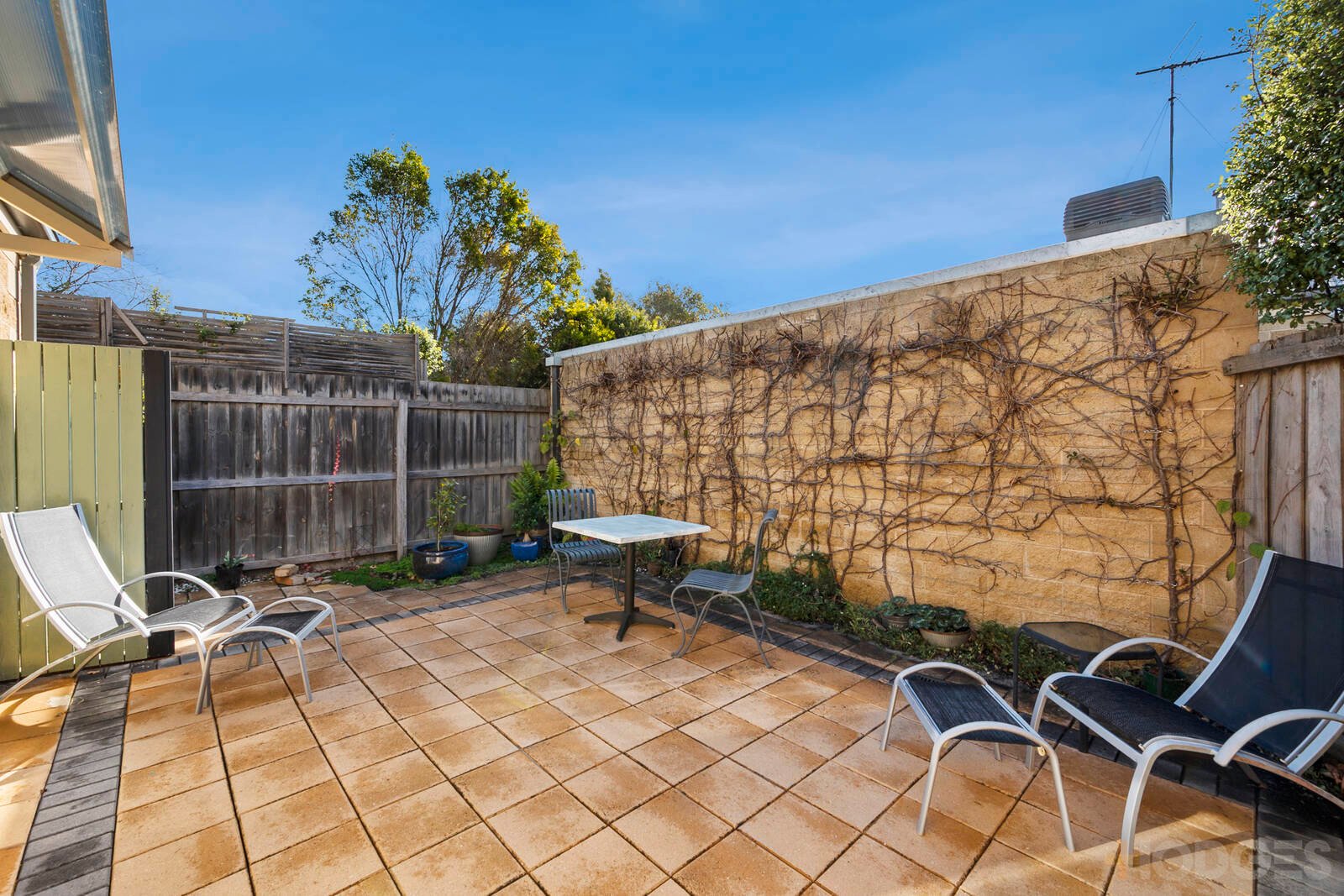 3 / 30 Logan Street Hamlyn Heights