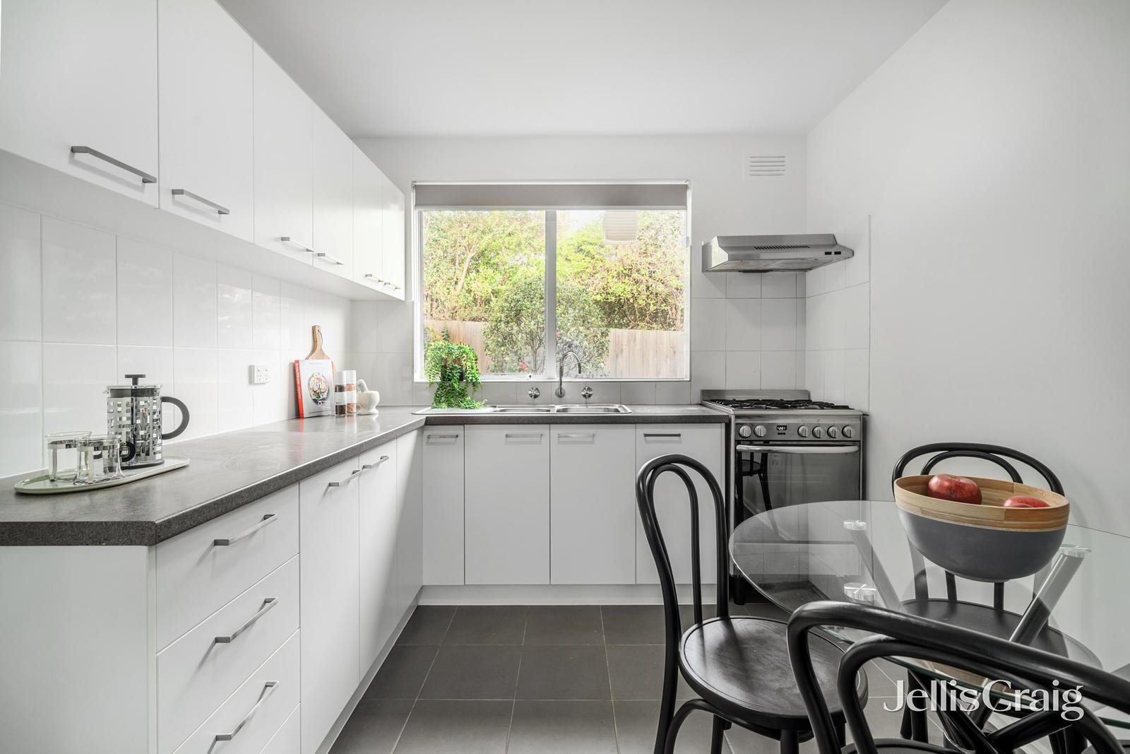 3/30 Magnolia Road, Ivanhoe image 2