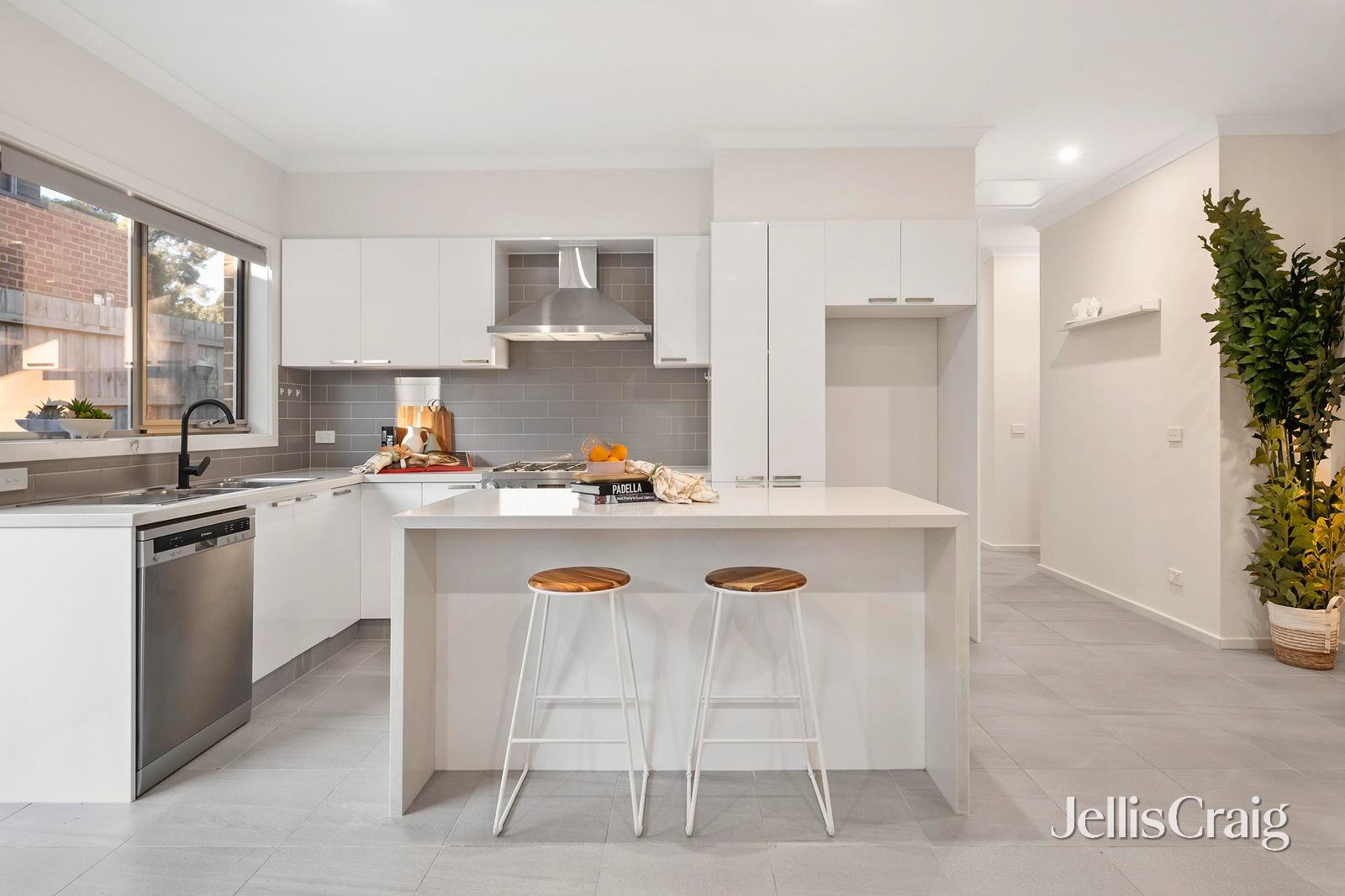 3/30 Monomeith Street, Mooroolbark image 2