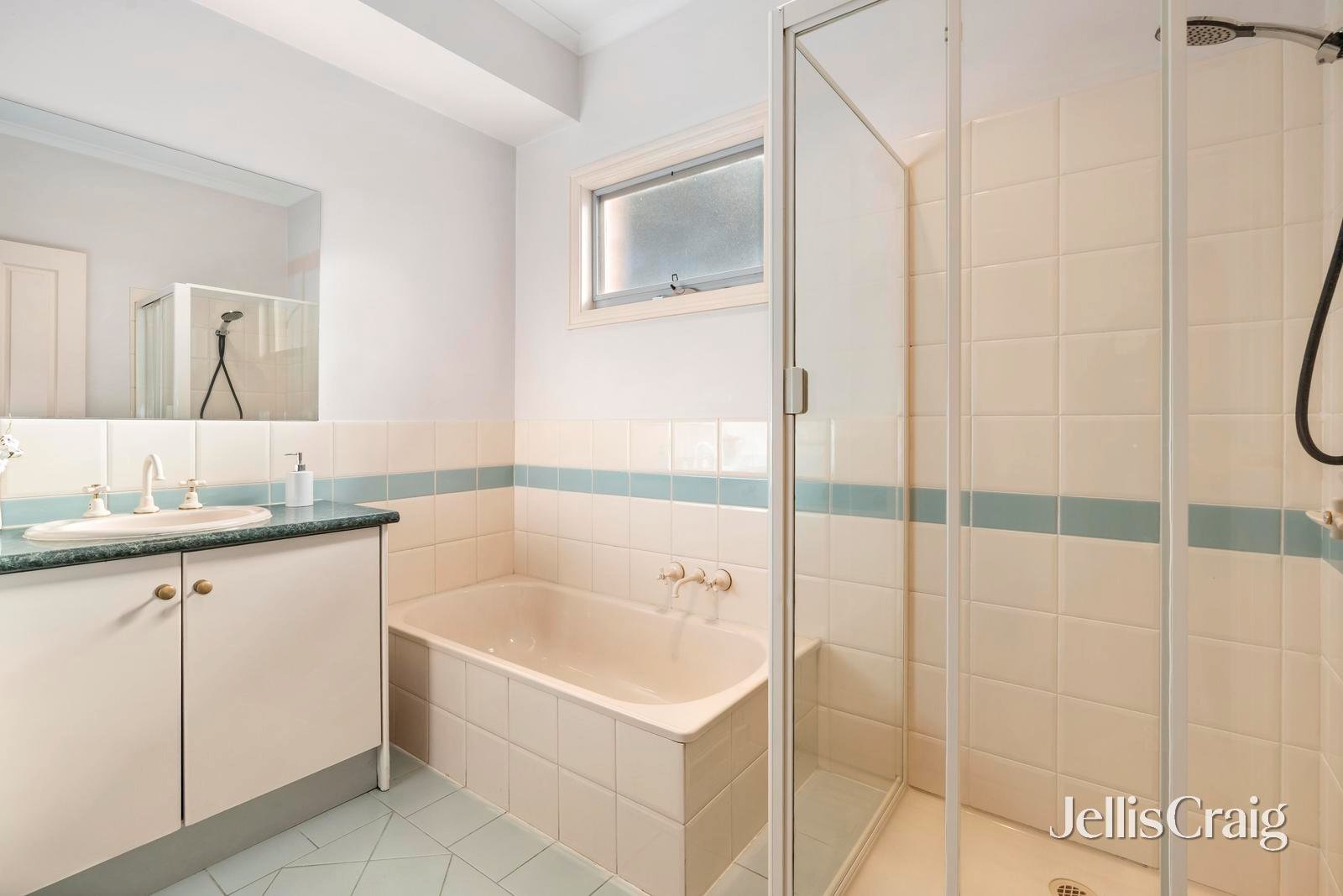 3/30 Neville Street, Carnegie image 9