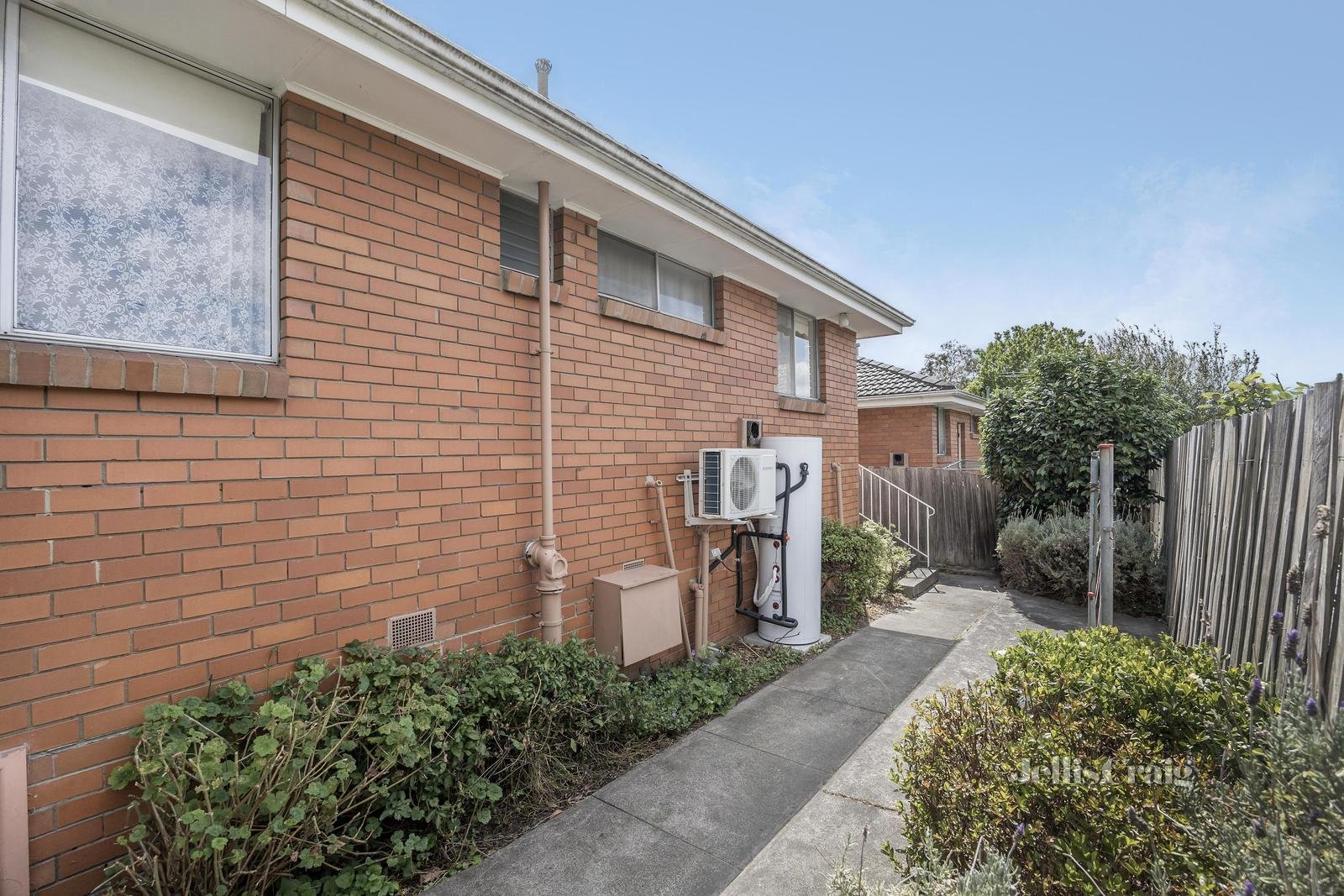 3/30 Simpsons Road, Box Hill image 5