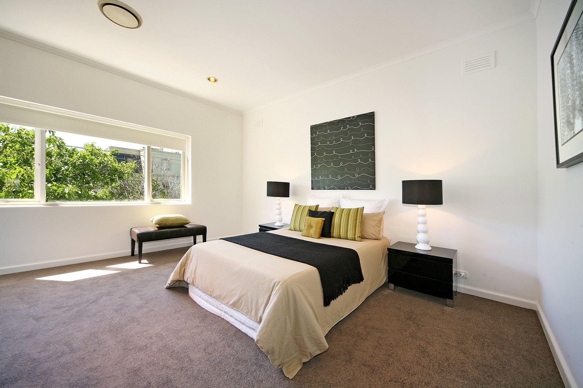 Property Gallery Thumbnail 6