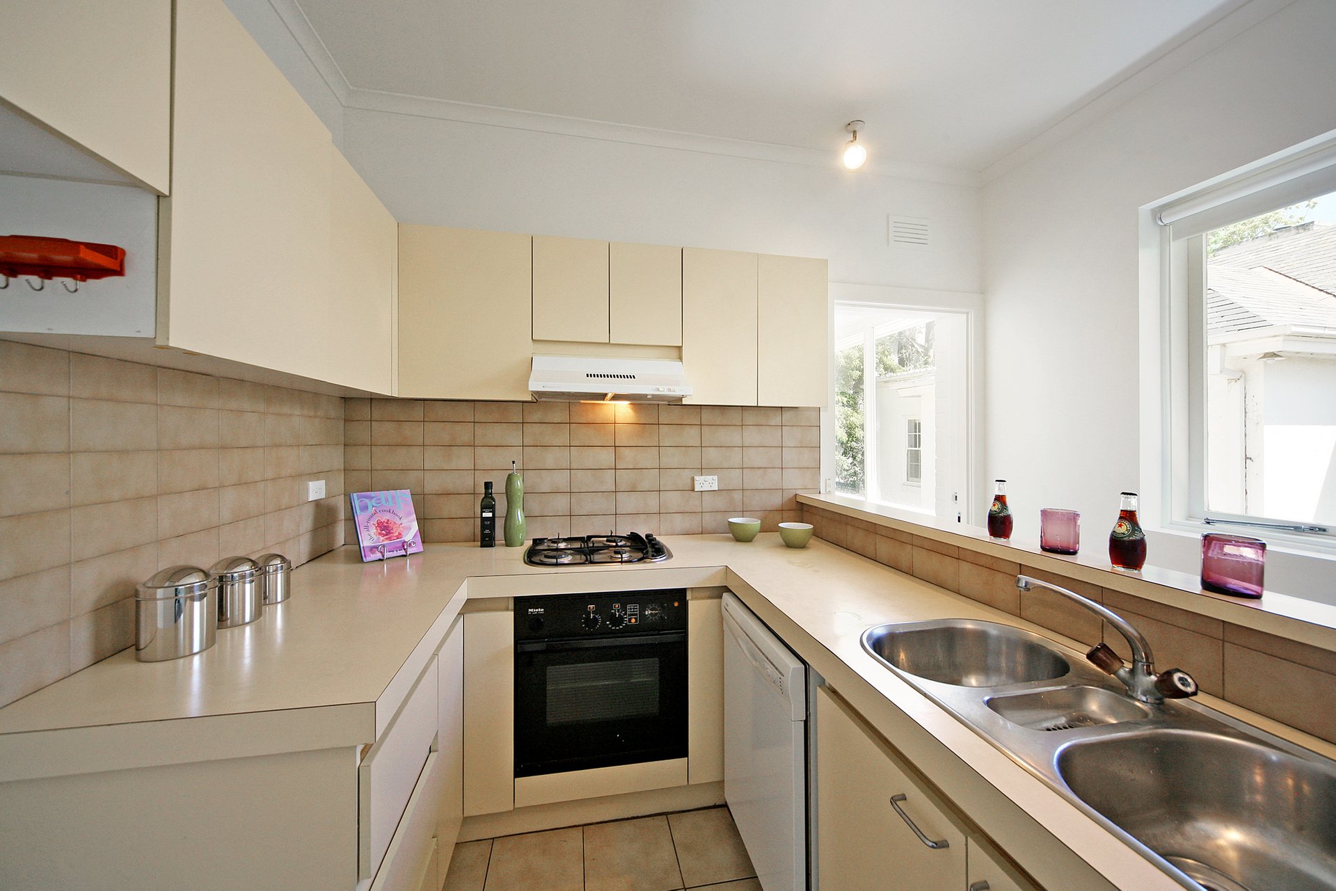 Property Gallery Thumbnail 3