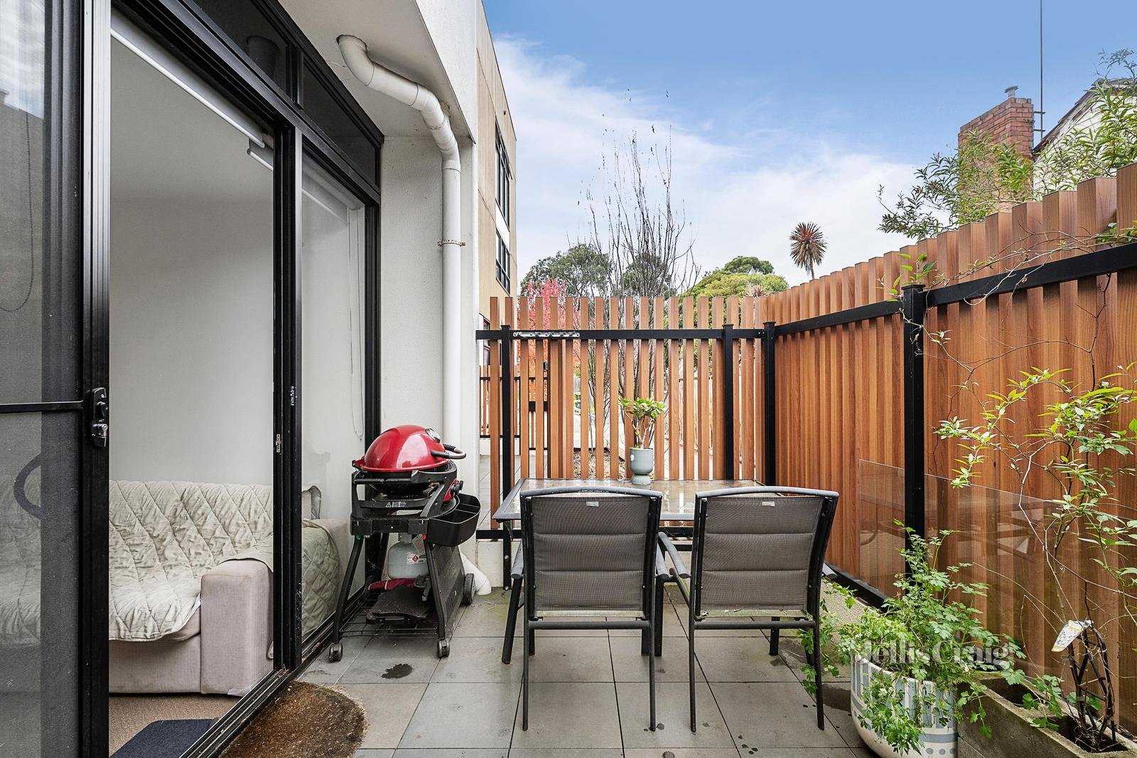 3/300 Middleborough Road, Blackburn image 1