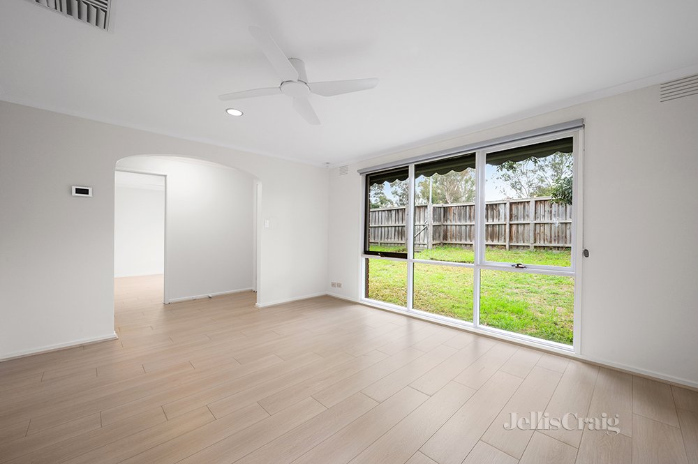 3/302 Lower Plenty Road, Rosanna image 4
