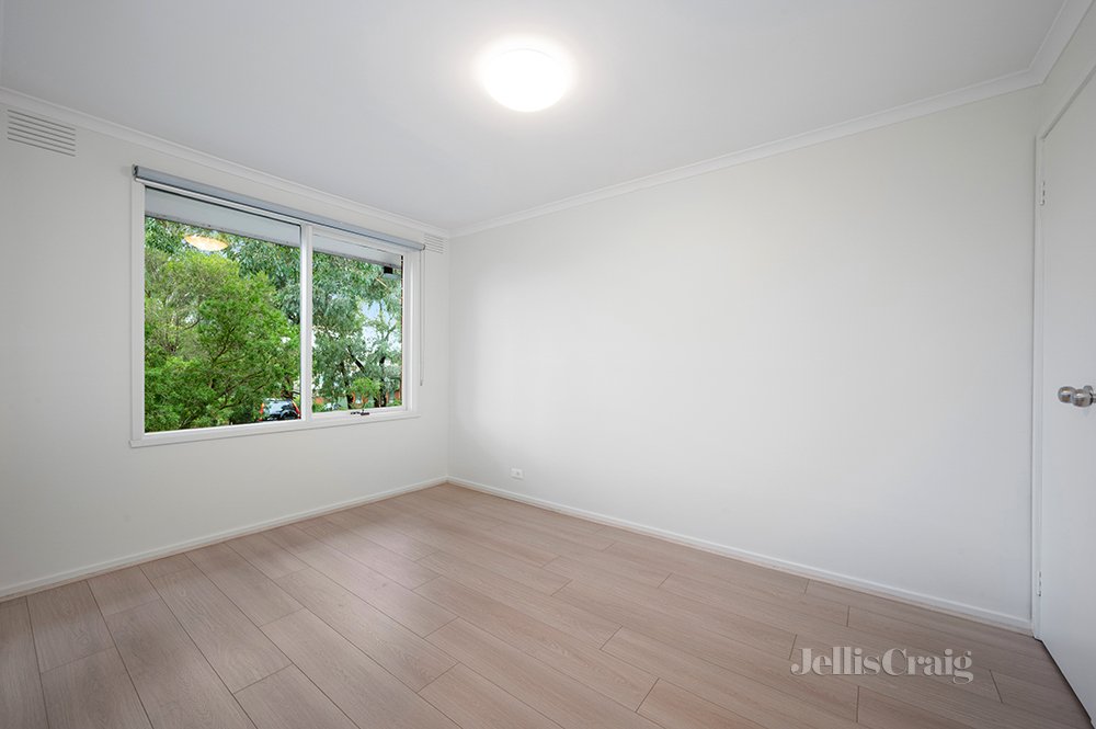 3/302 Lower Plenty Road, Rosanna image 6