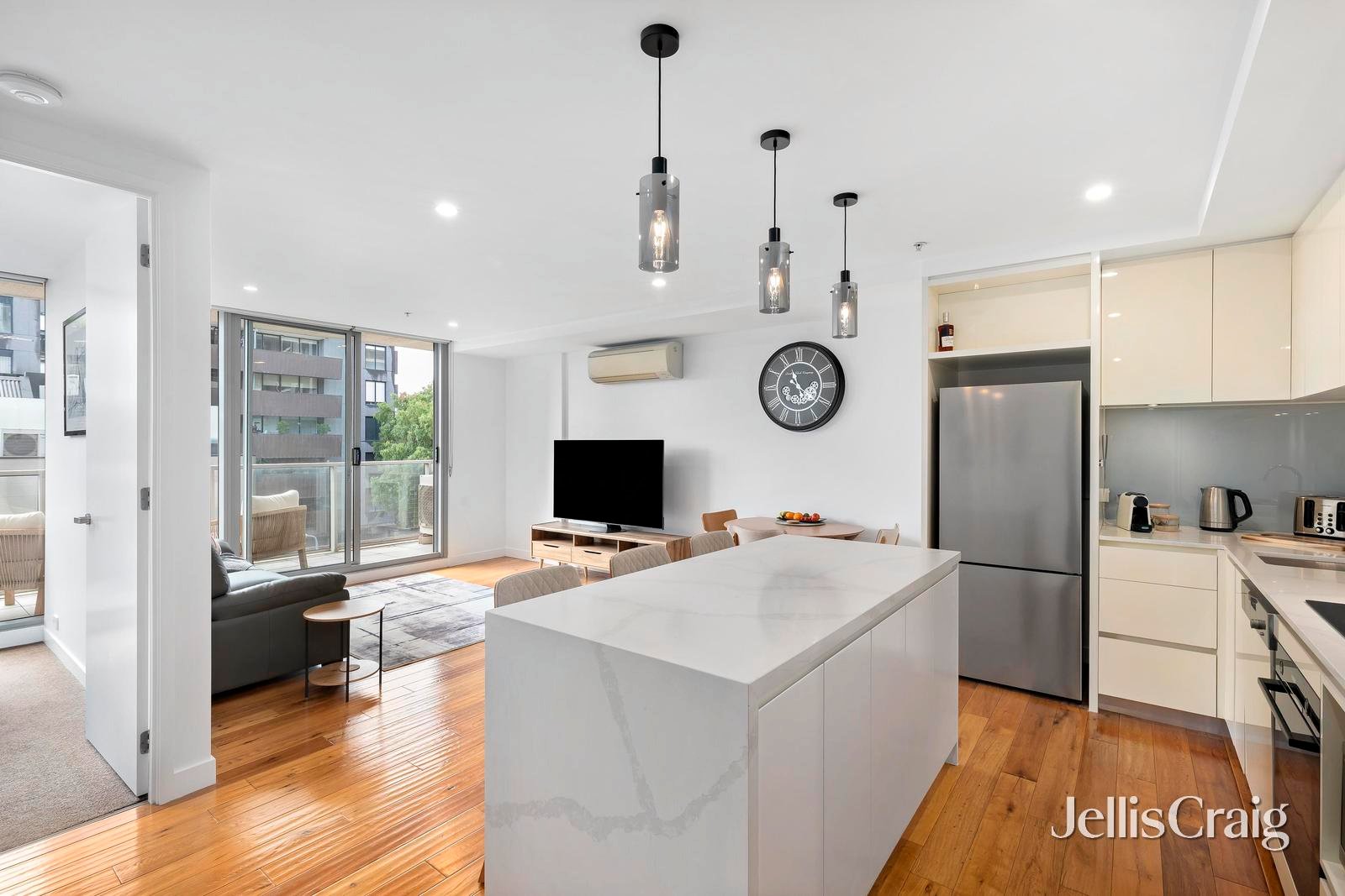330/70 Nott Street, Port&nbsp;Melbourne image 2